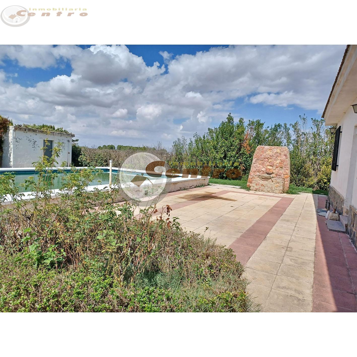 For sale of chalet in Albacete