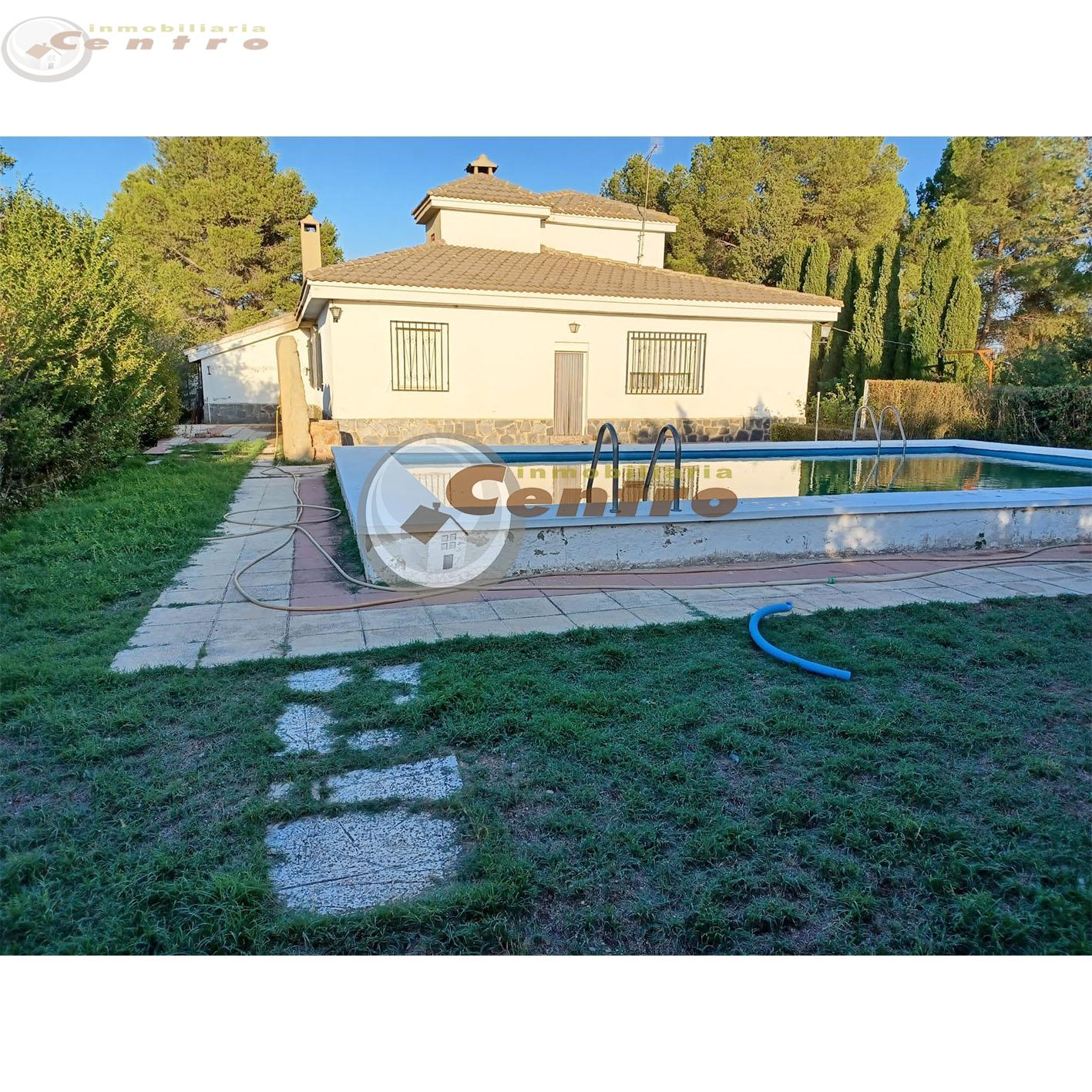 For sale of chalet in Albacete