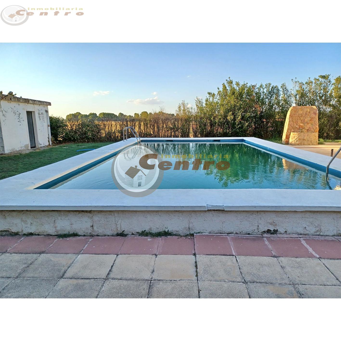 For sale of chalet in Albacete