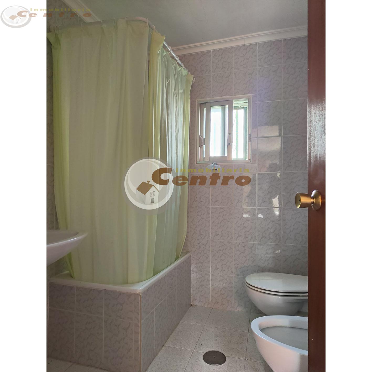 For sale of chalet in Albacete