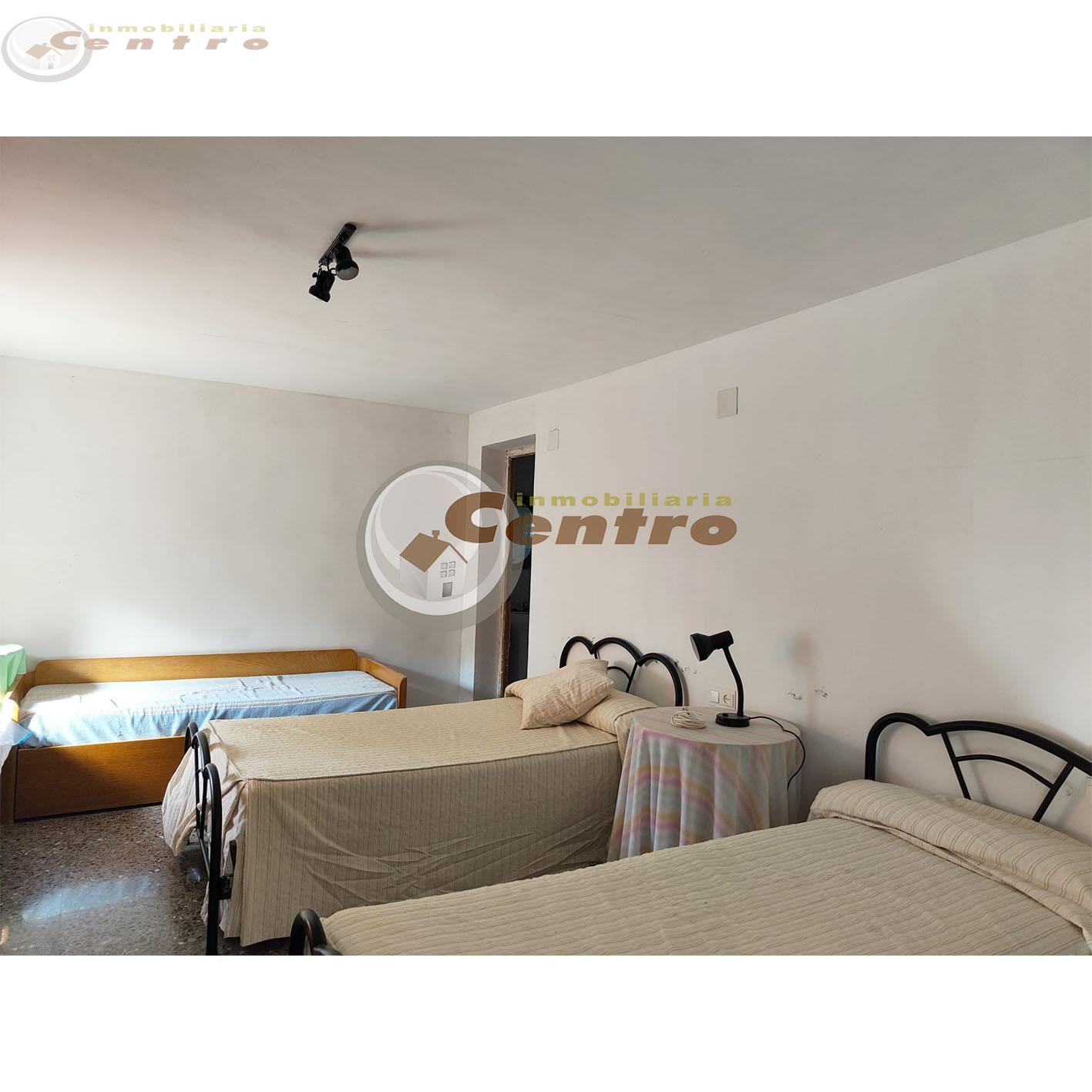 For sale of chalet in Albacete