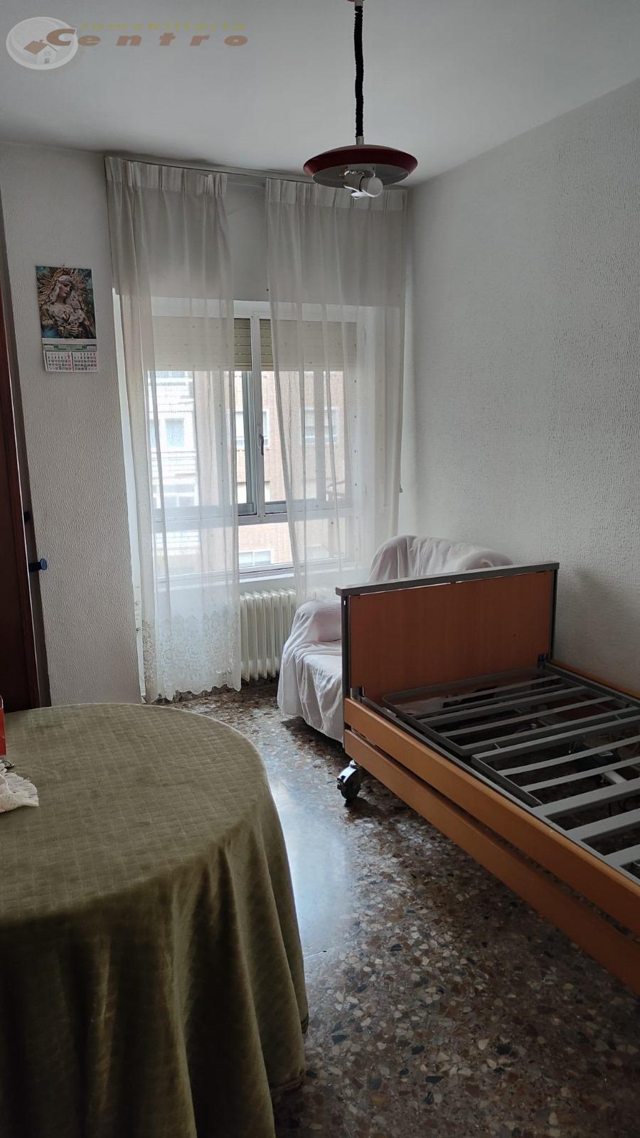 For sale of flat in Albacete