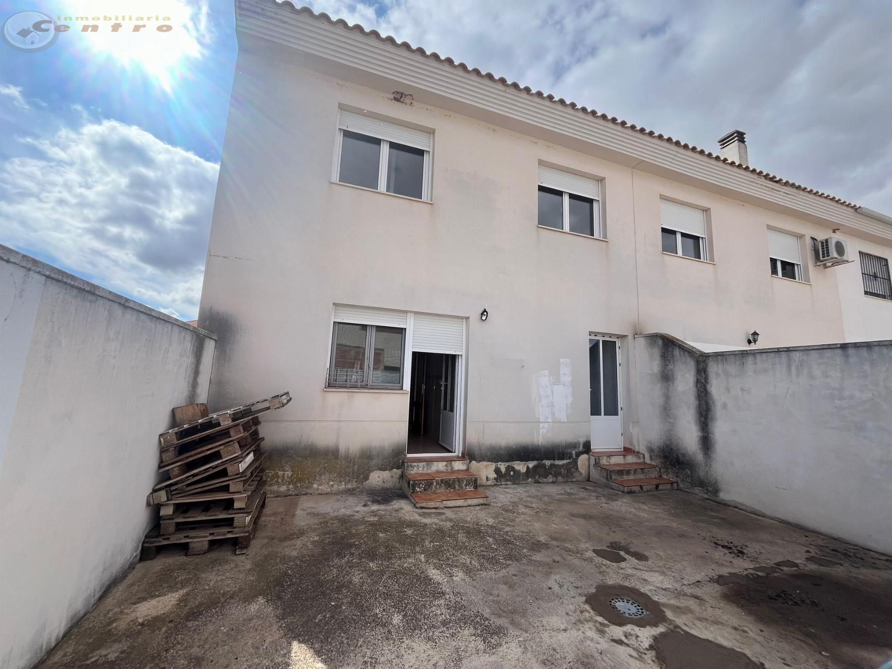 For sale of house in Casas de Juan Núñez