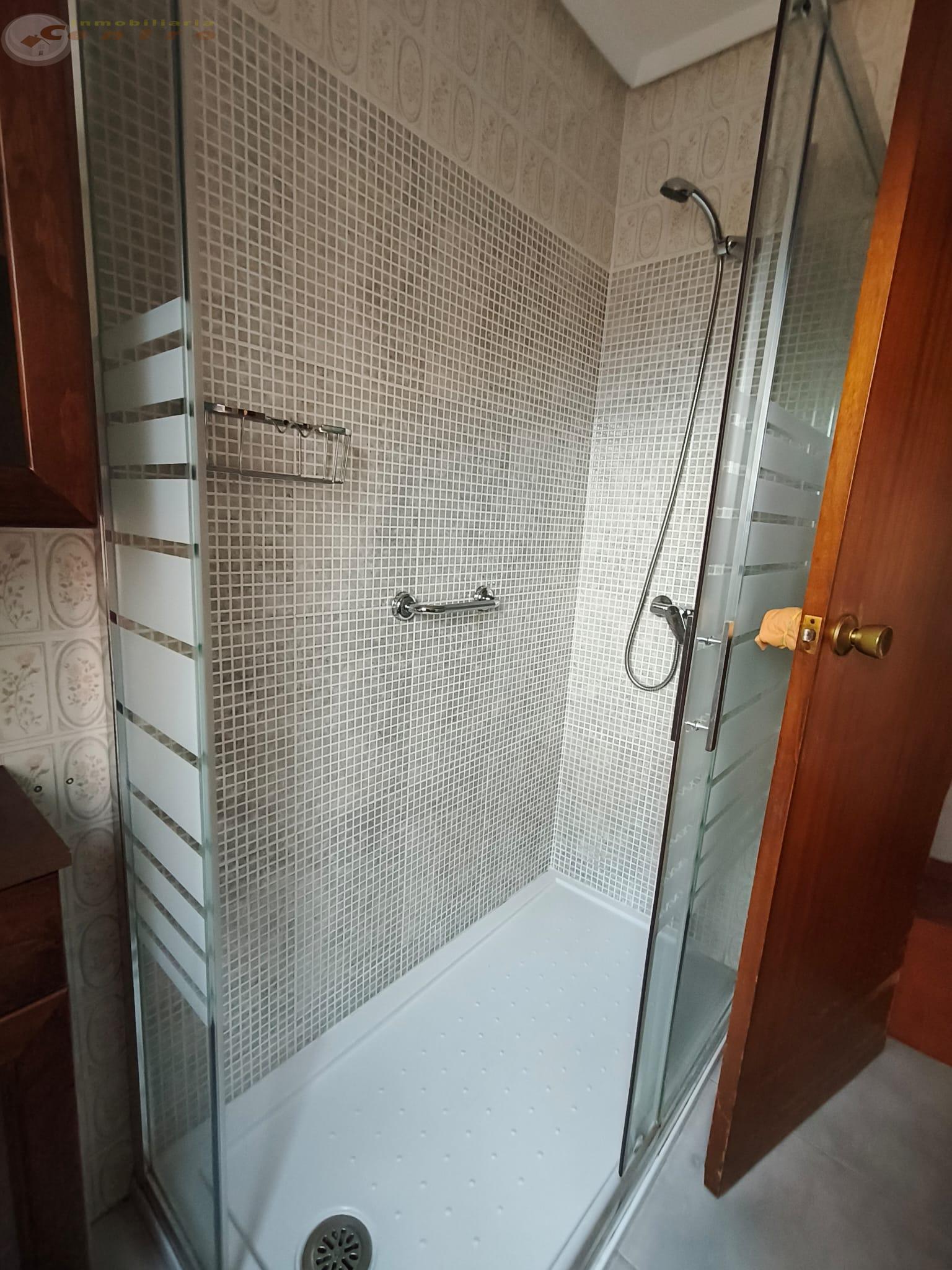 For sale of flat in Albacete