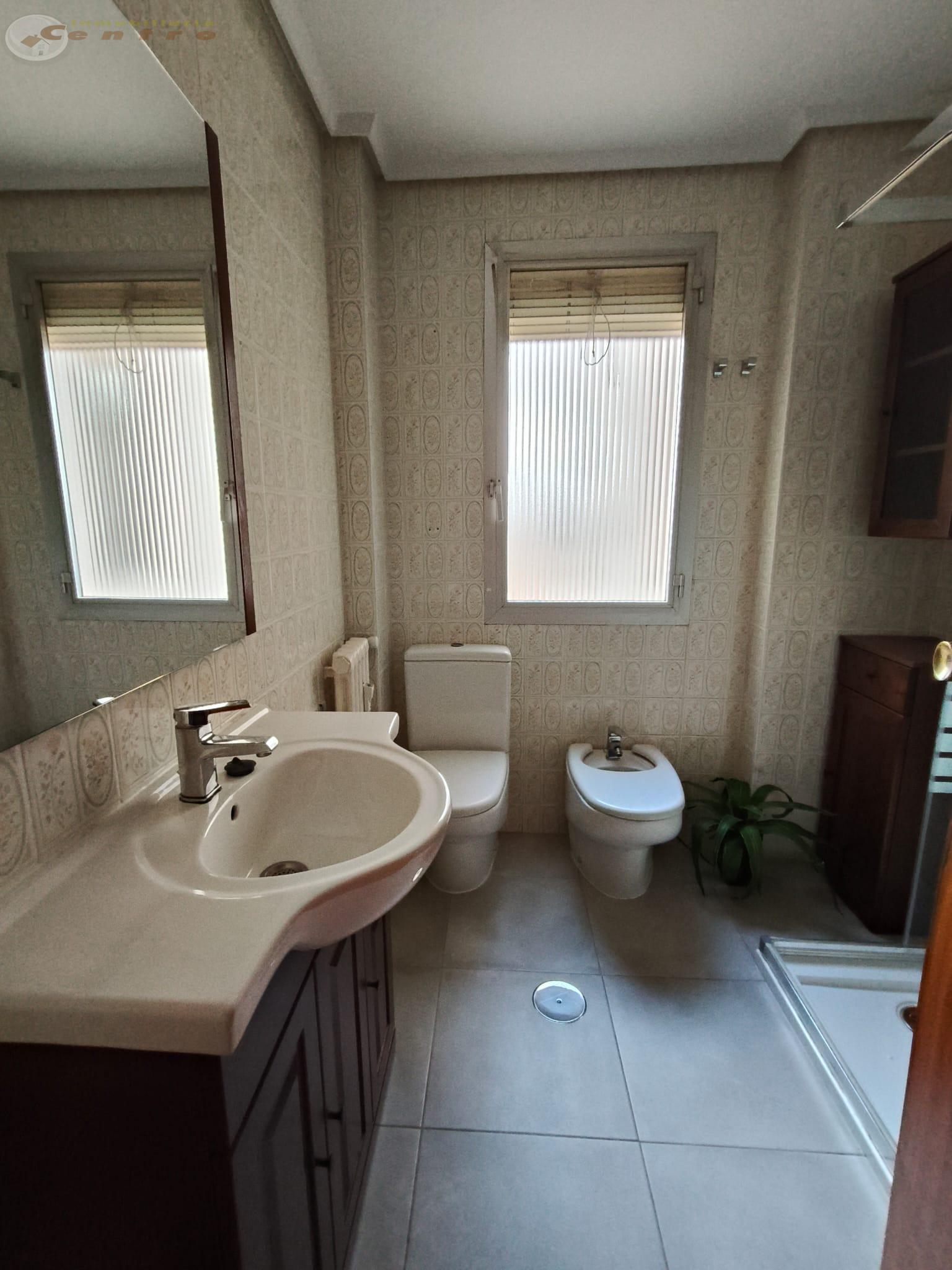 For sale of flat in Albacete