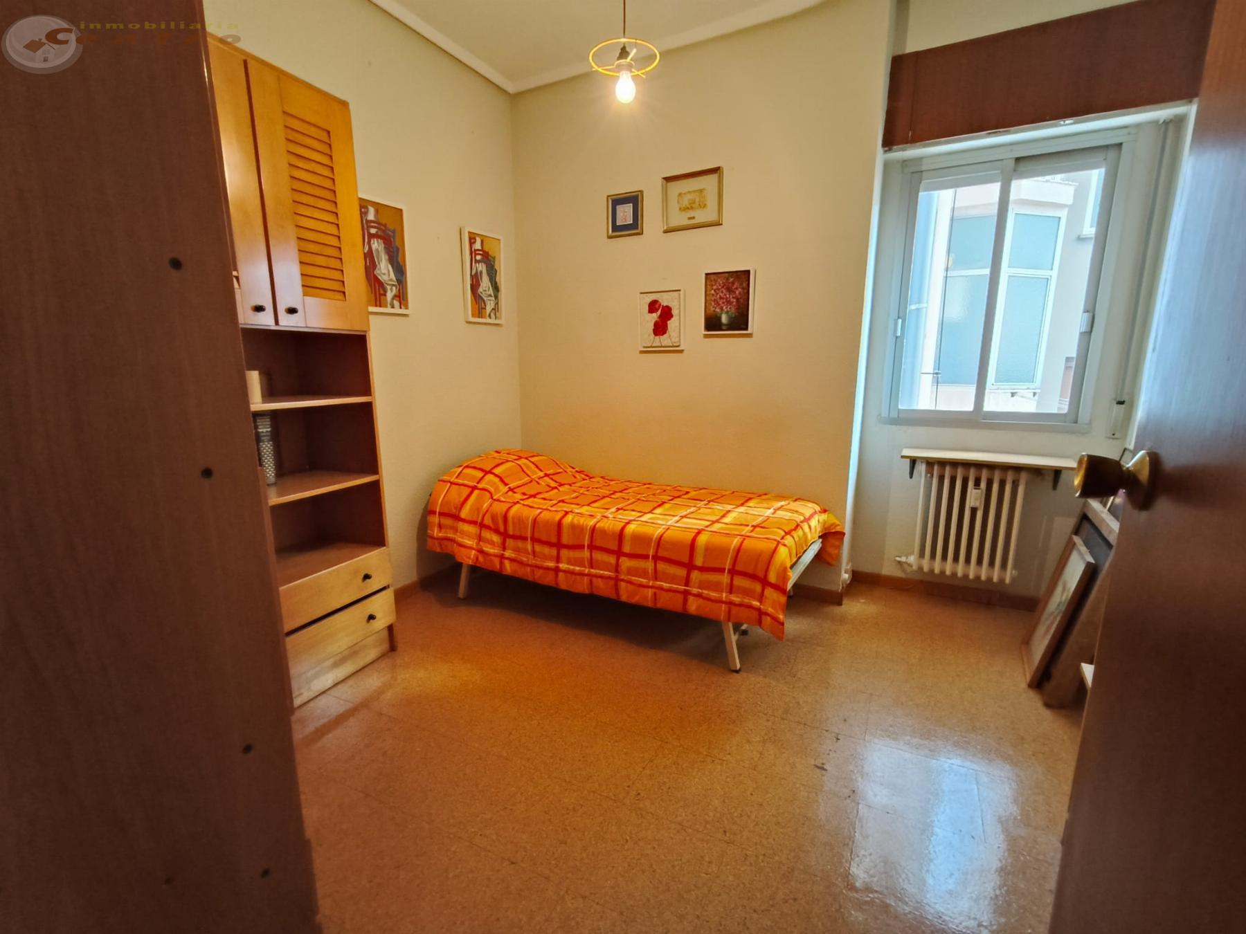 For sale of flat in Albacete