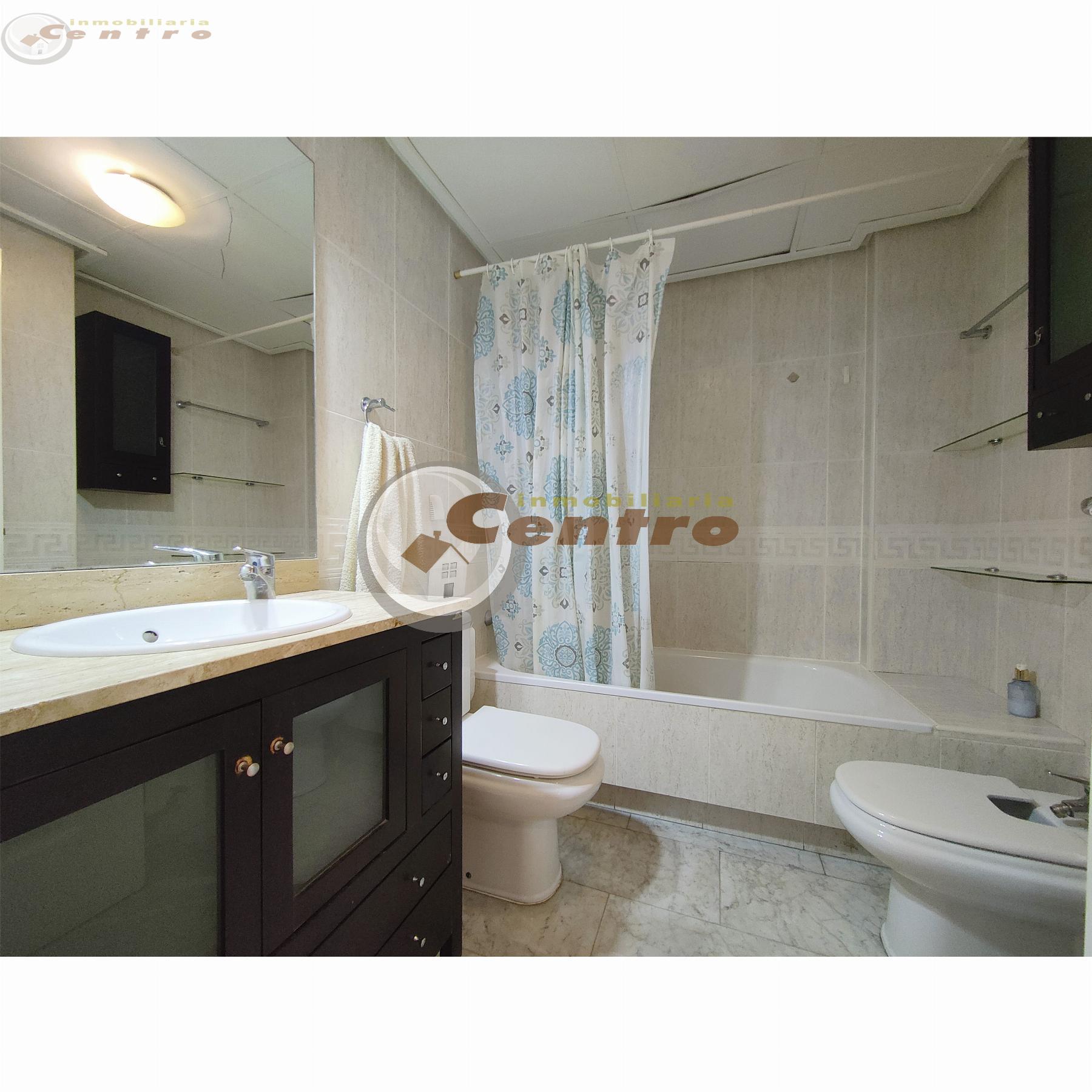 For sale of penthouse in Albacete