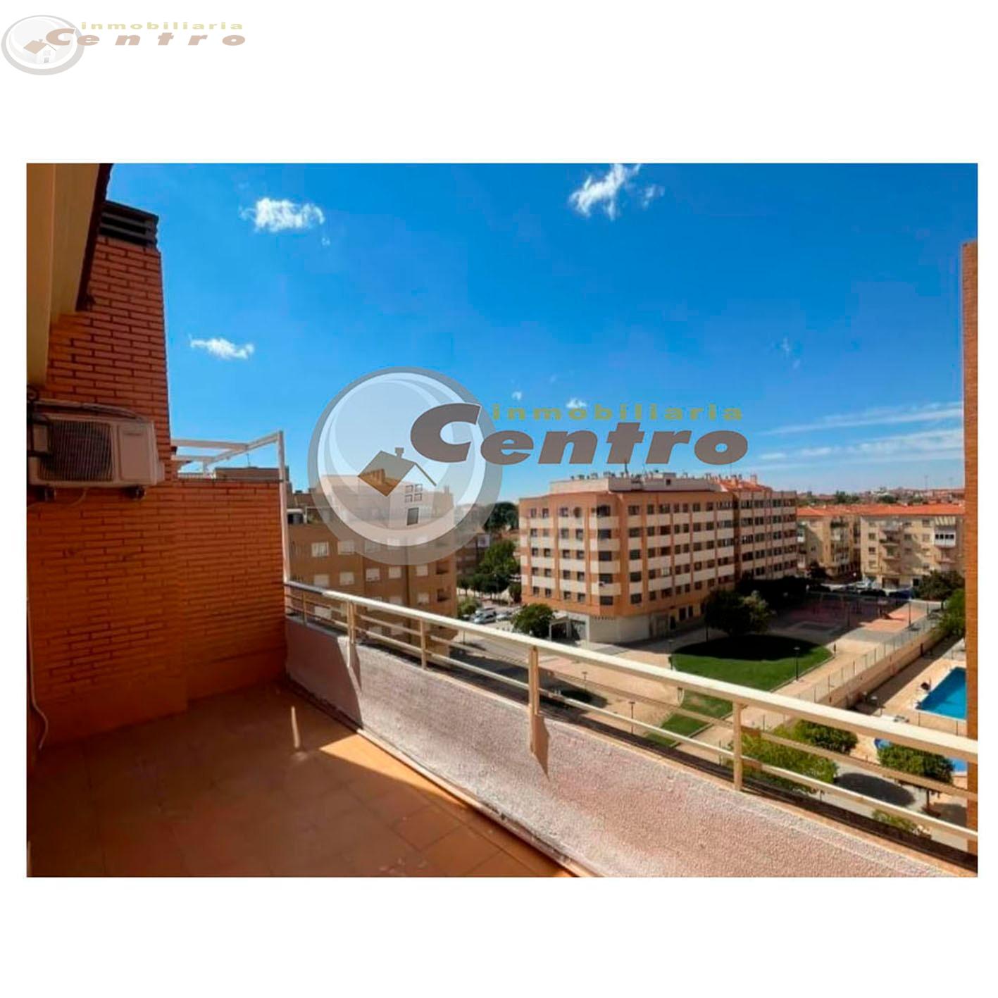 For sale of penthouse in Albacete
