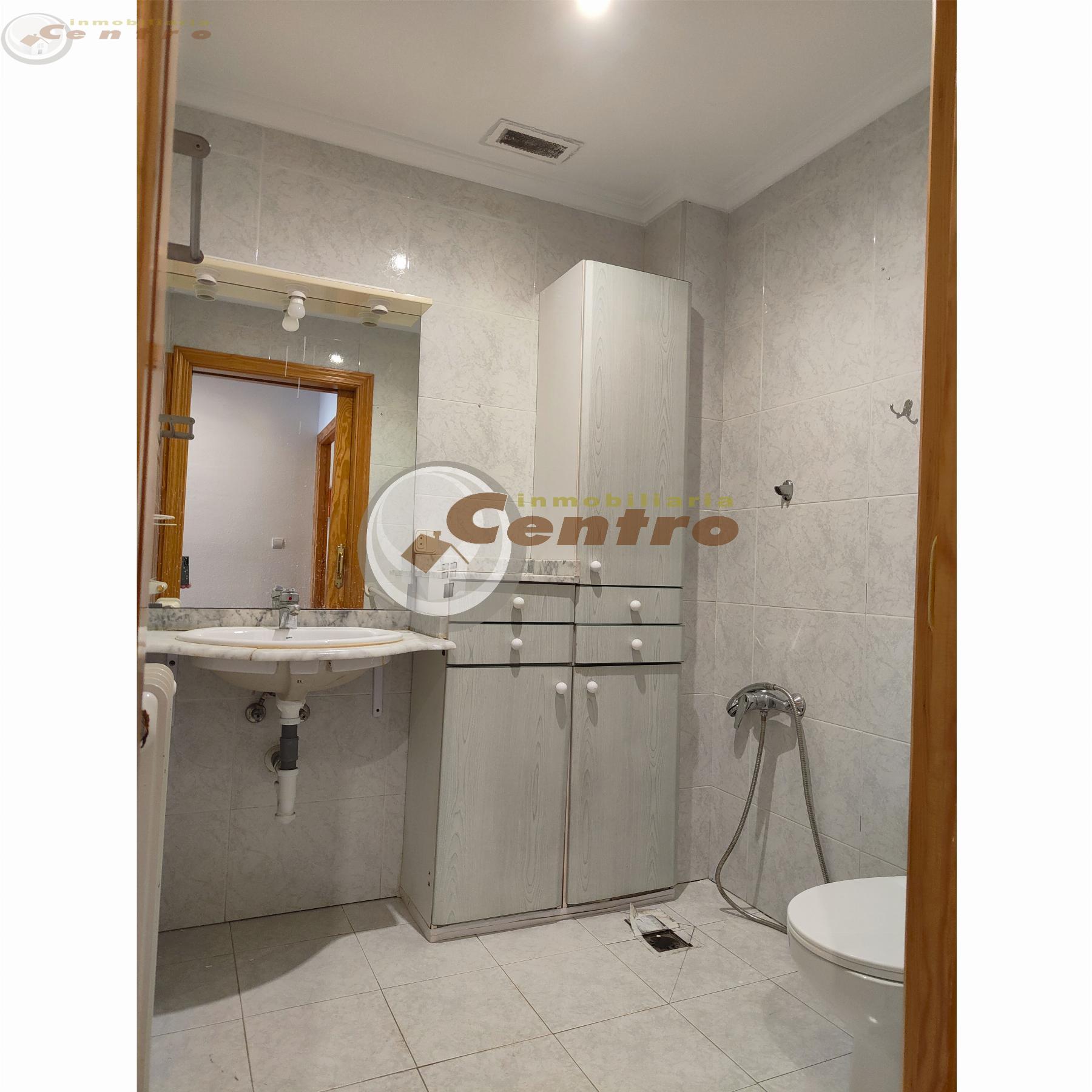 For sale of flat in Albacete