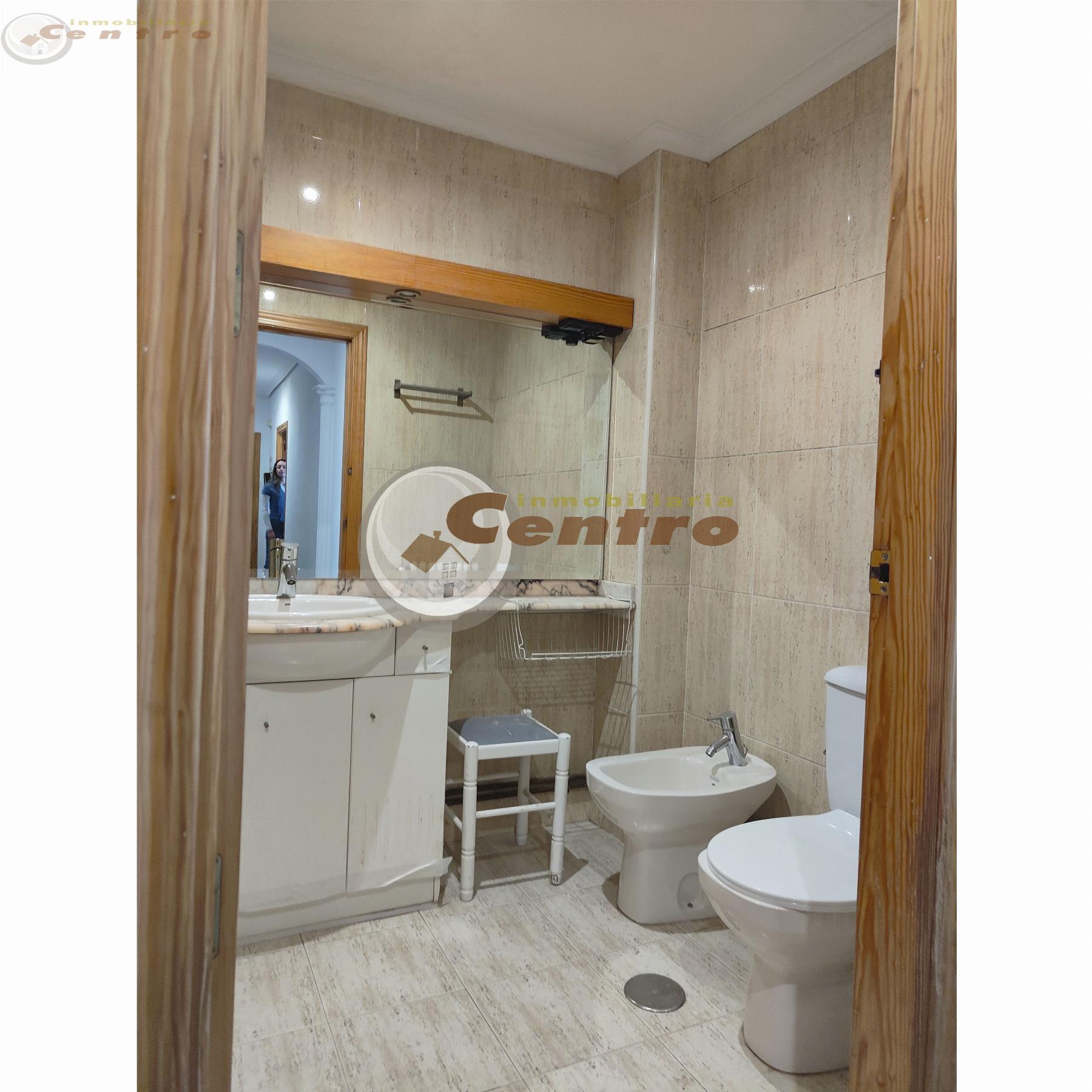 For sale of flat in Albacete