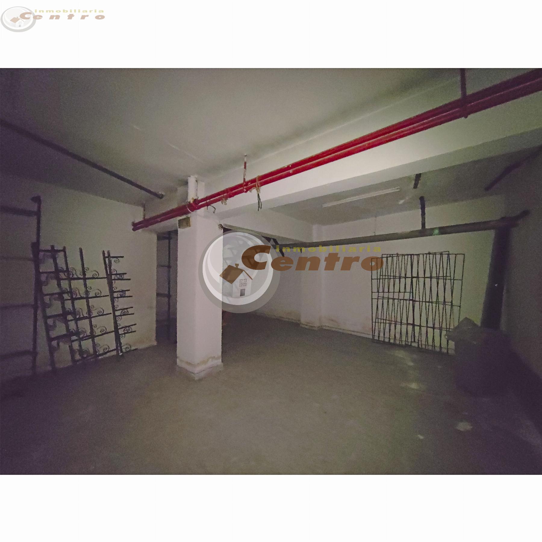 For sale of commercial in Albacete