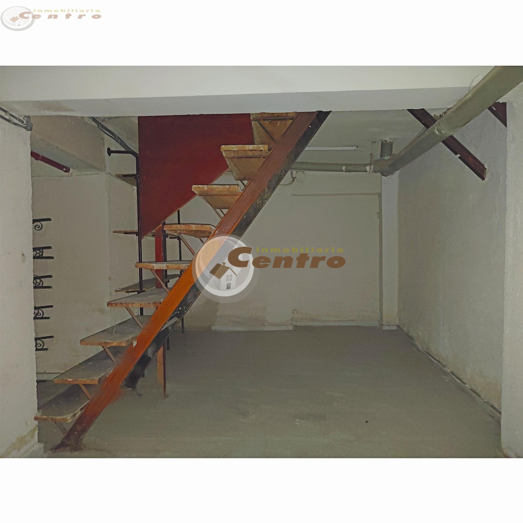 For sale of commercial in Albacete