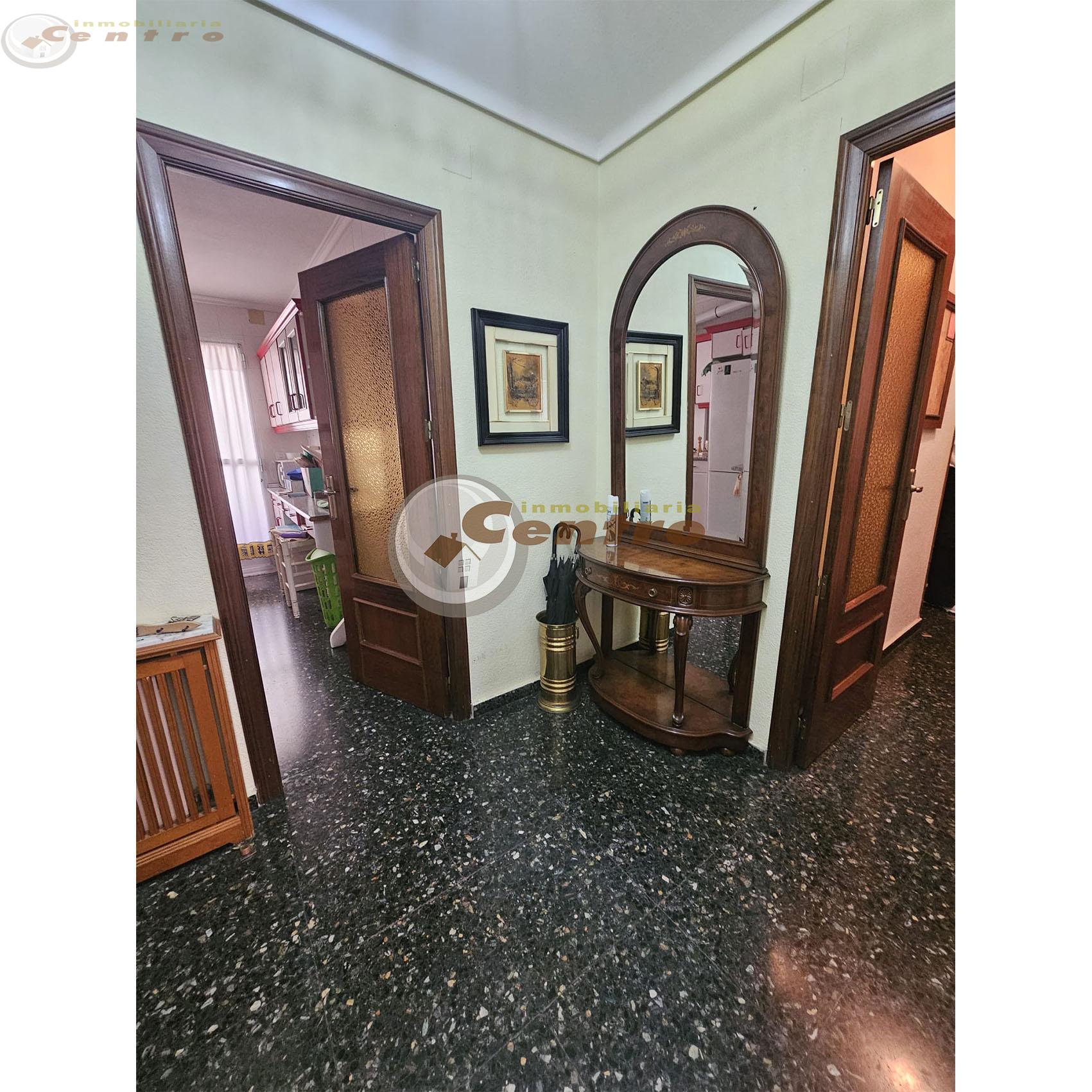 For sale of flat in Albacete