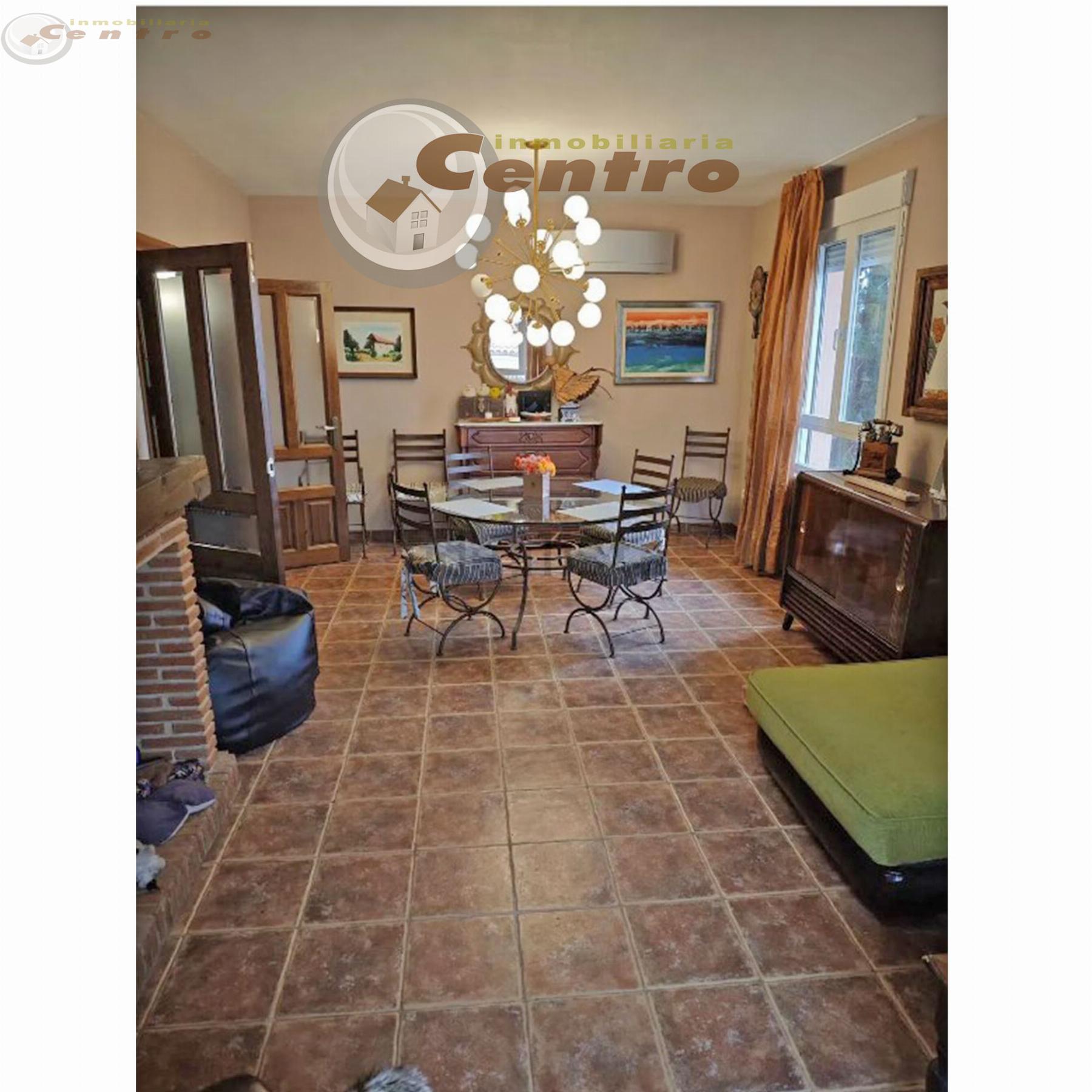 Venta de chalet en Ossa de Montiel