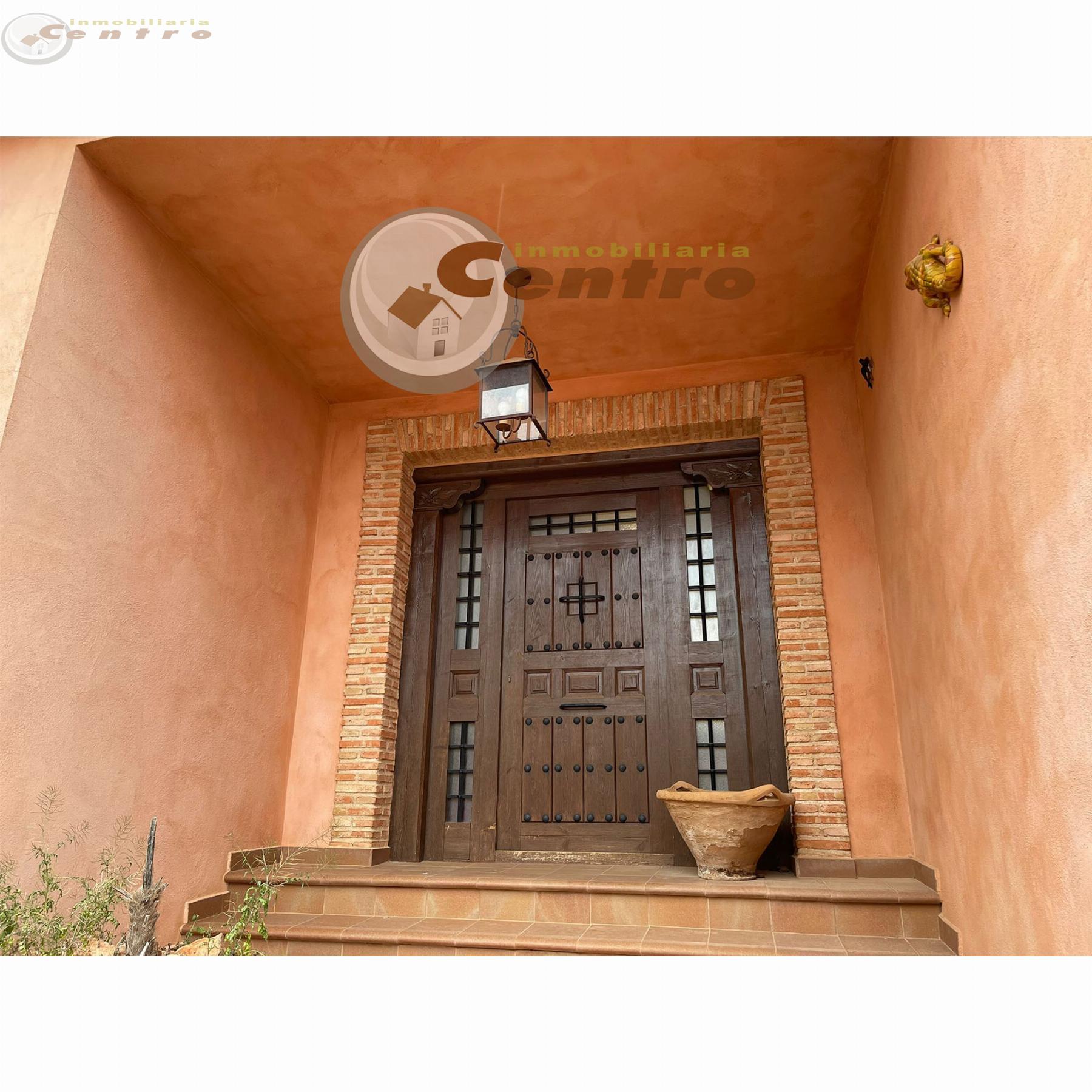 Venta de chalet en Ossa de Montiel