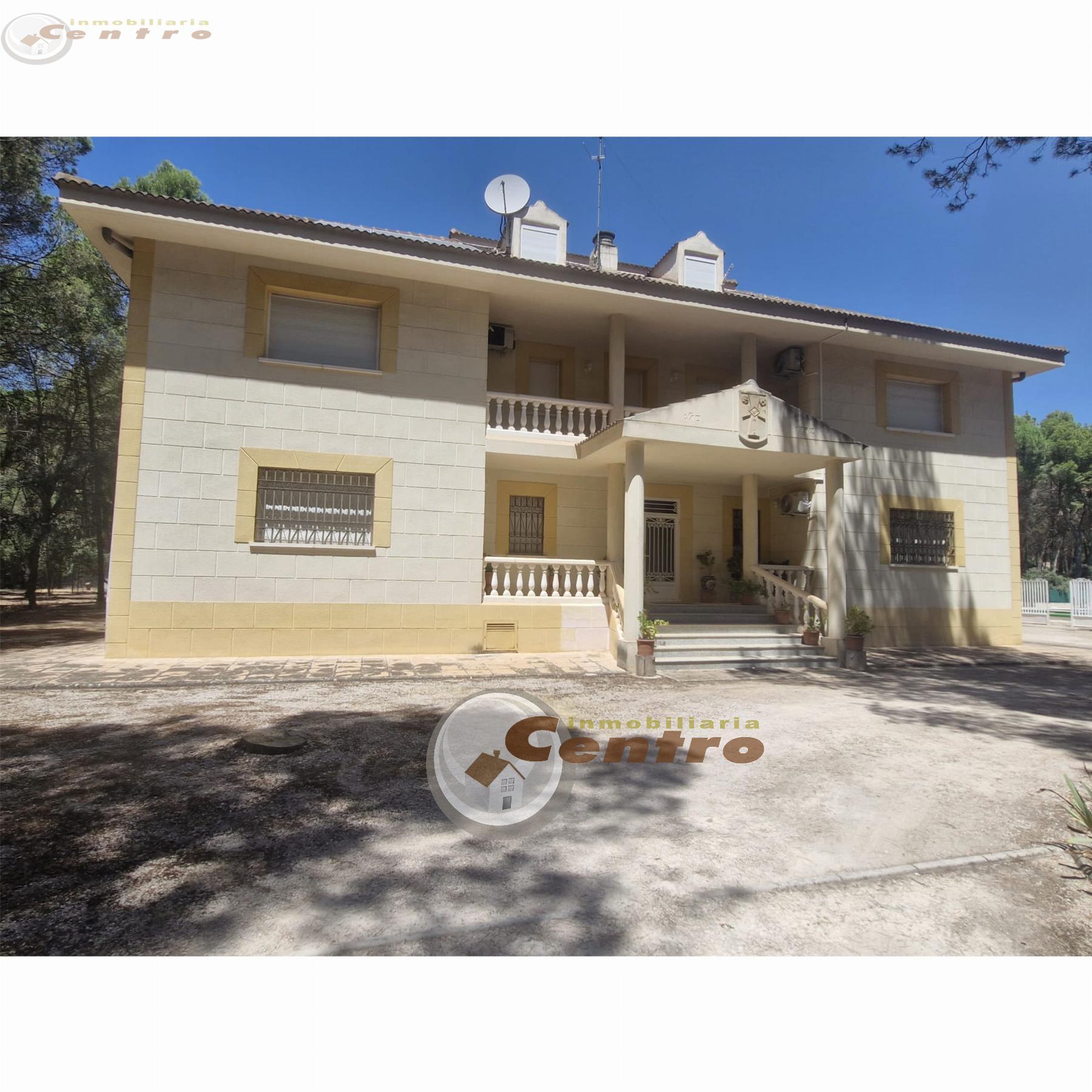 Venta de chalet en Albacete