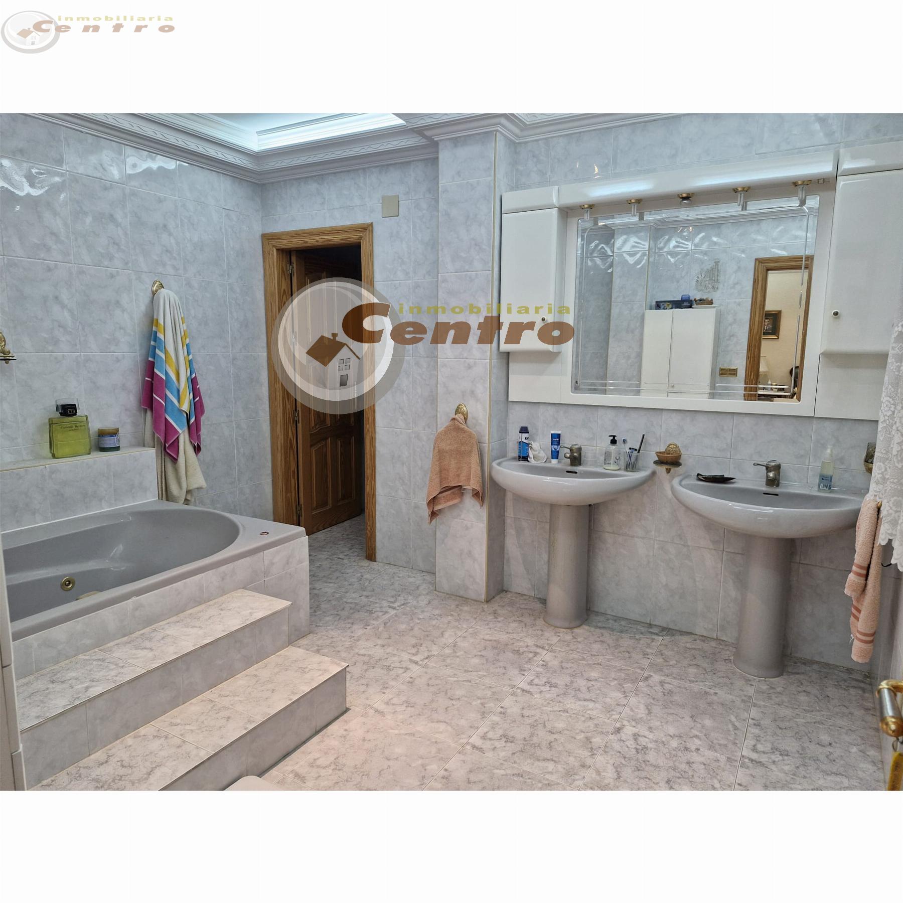 Venta de chalet en Albacete