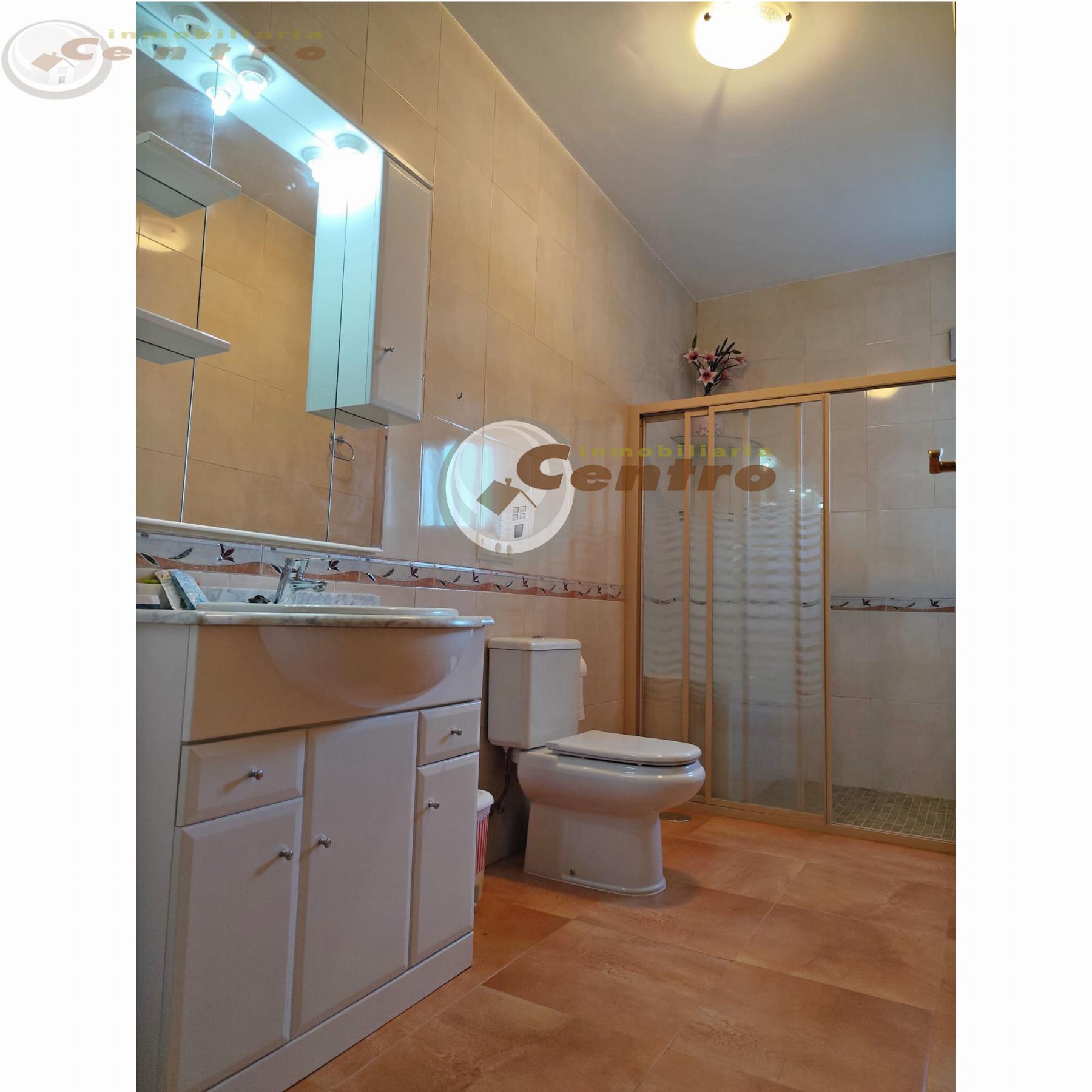 Venta de casa en Valdeganga