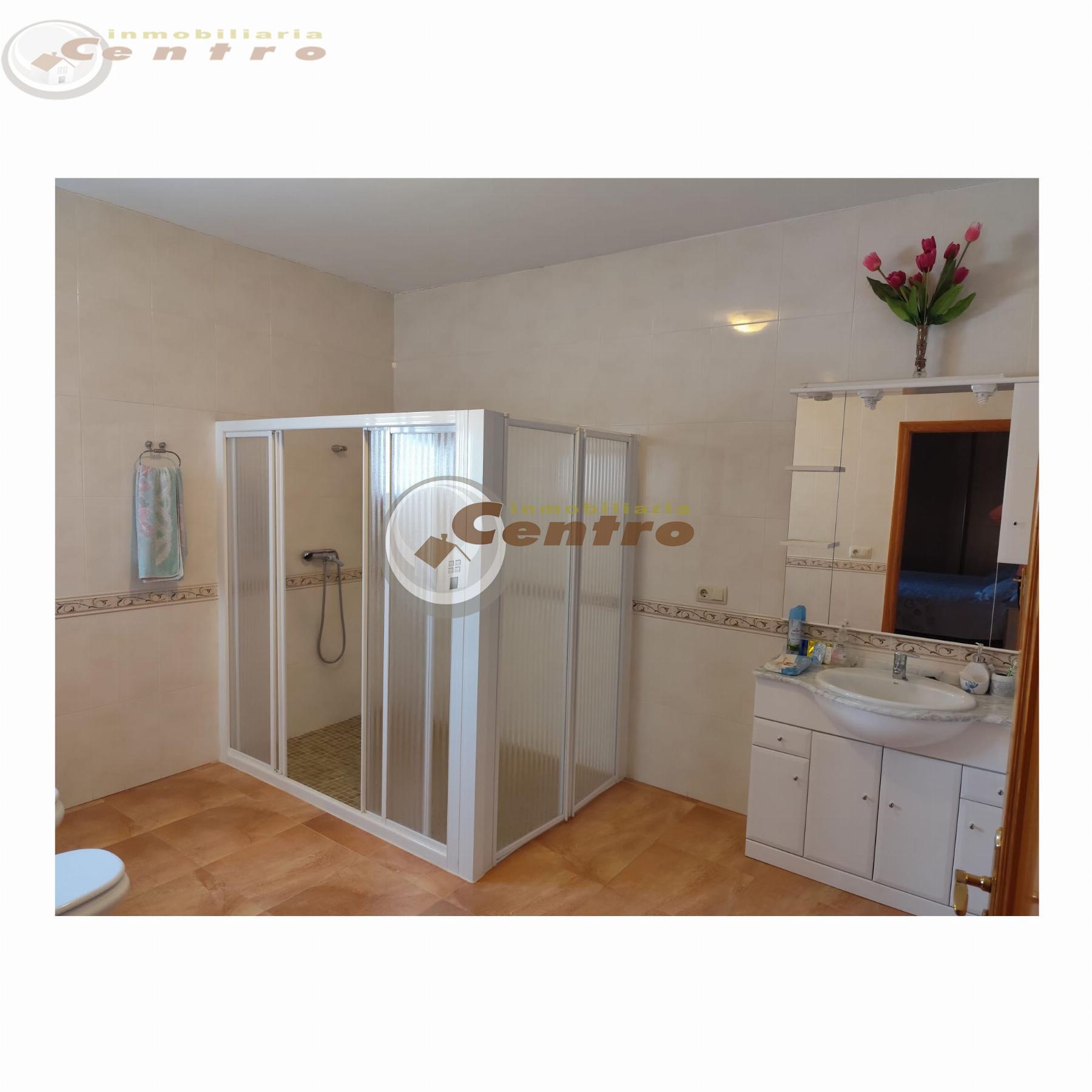 Venta de casa en Valdeganga