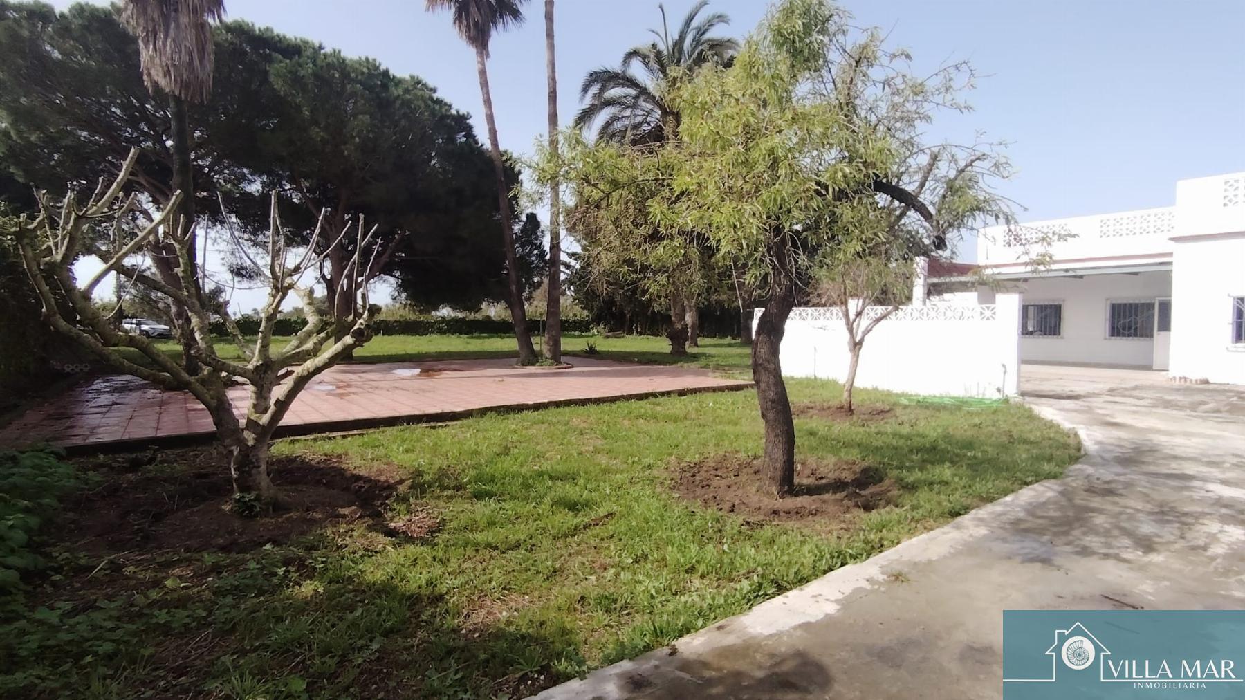 Venta de finca de recreo en Rota