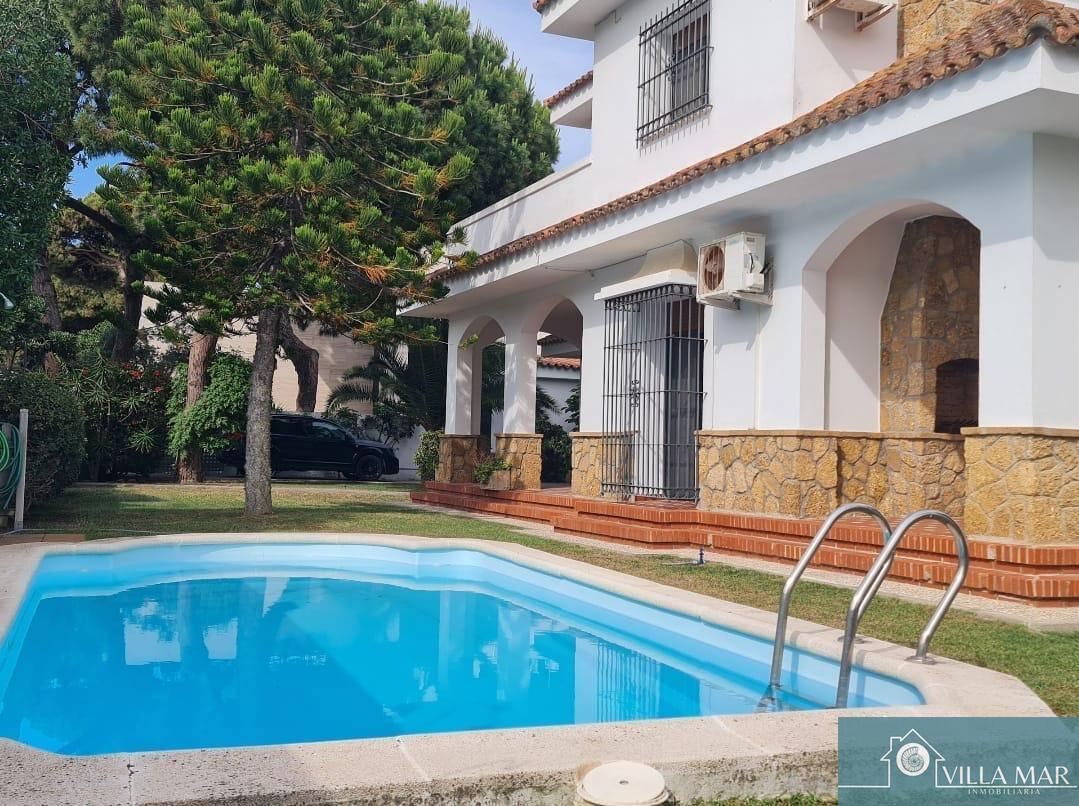 Venta de chalet en Rota