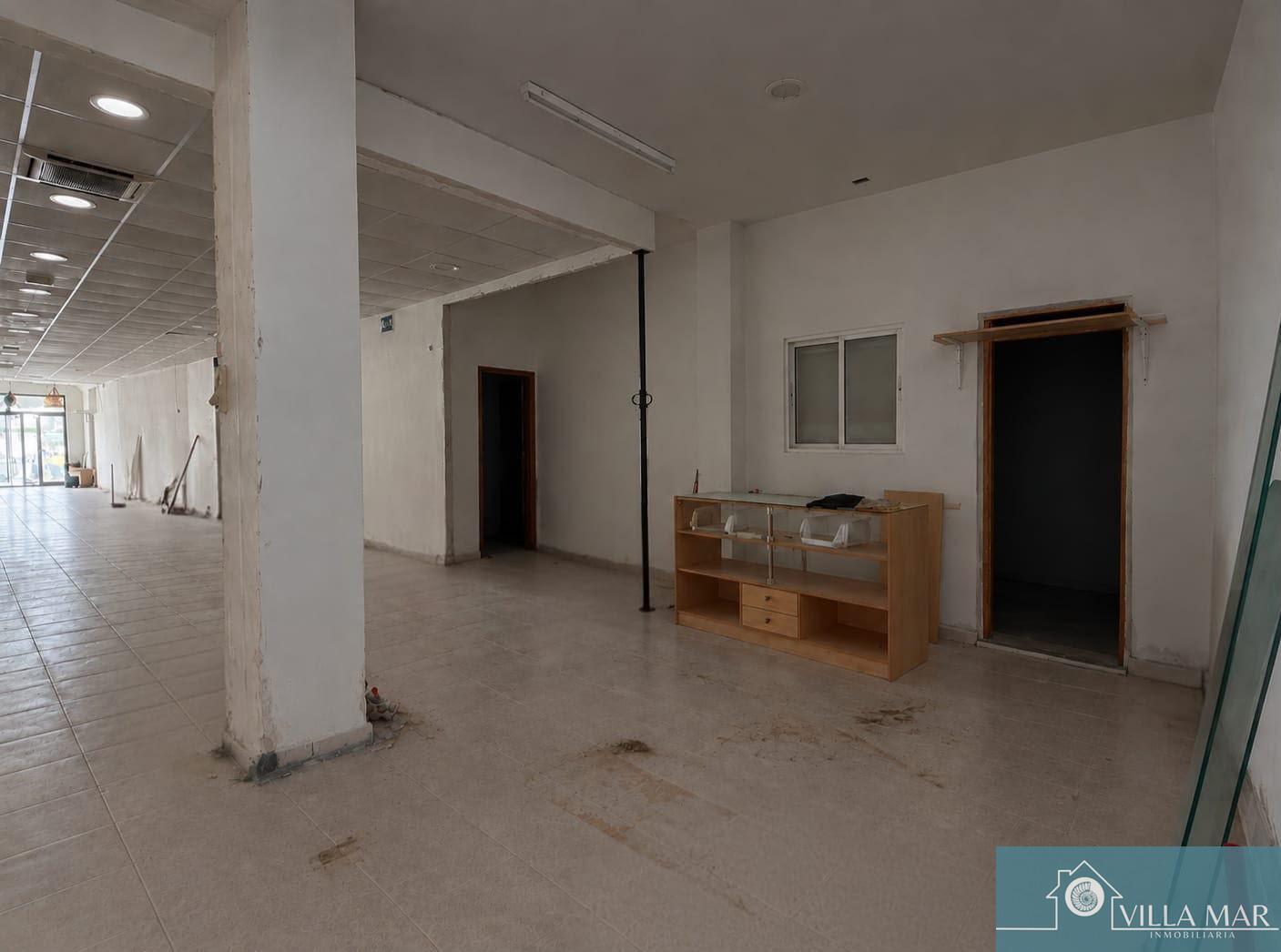 Venta de local en Rota