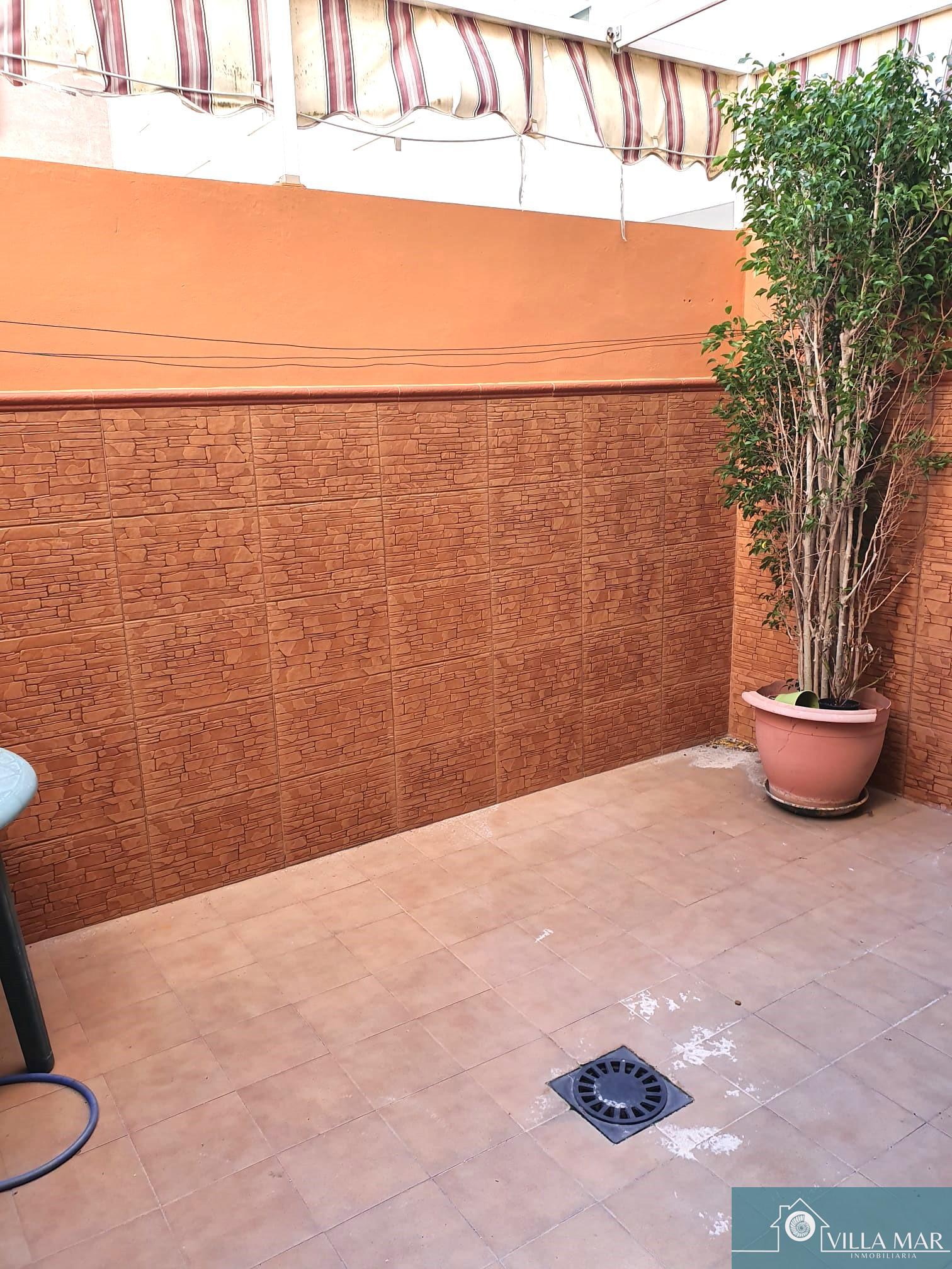 For sale of duplex in Rota