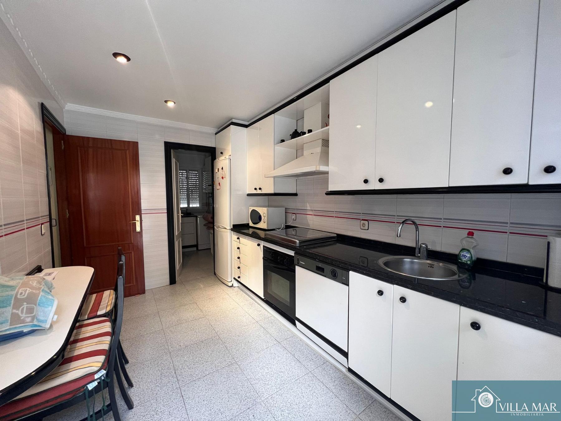 For sale of chalet in Rota