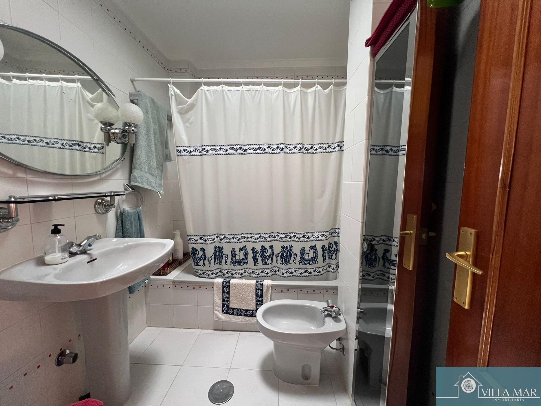 For sale of chalet in Rota