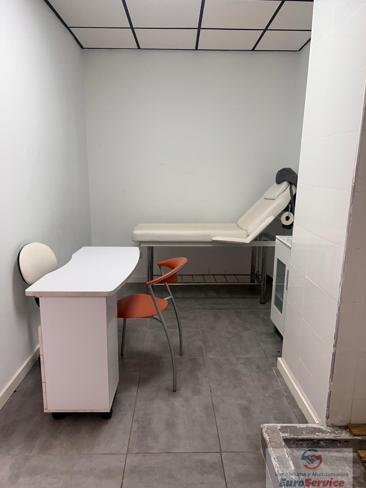 For sale of commercial in Valencia