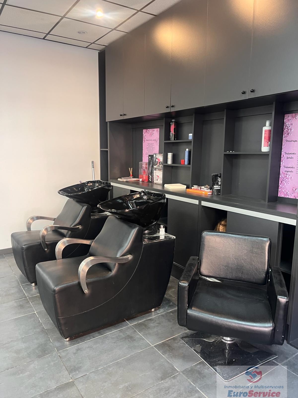 For sale of commercial in Valencia