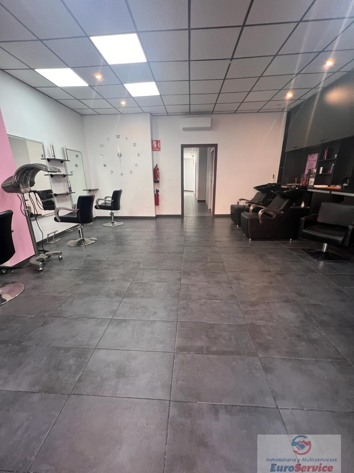 For sale of commercial in Valencia