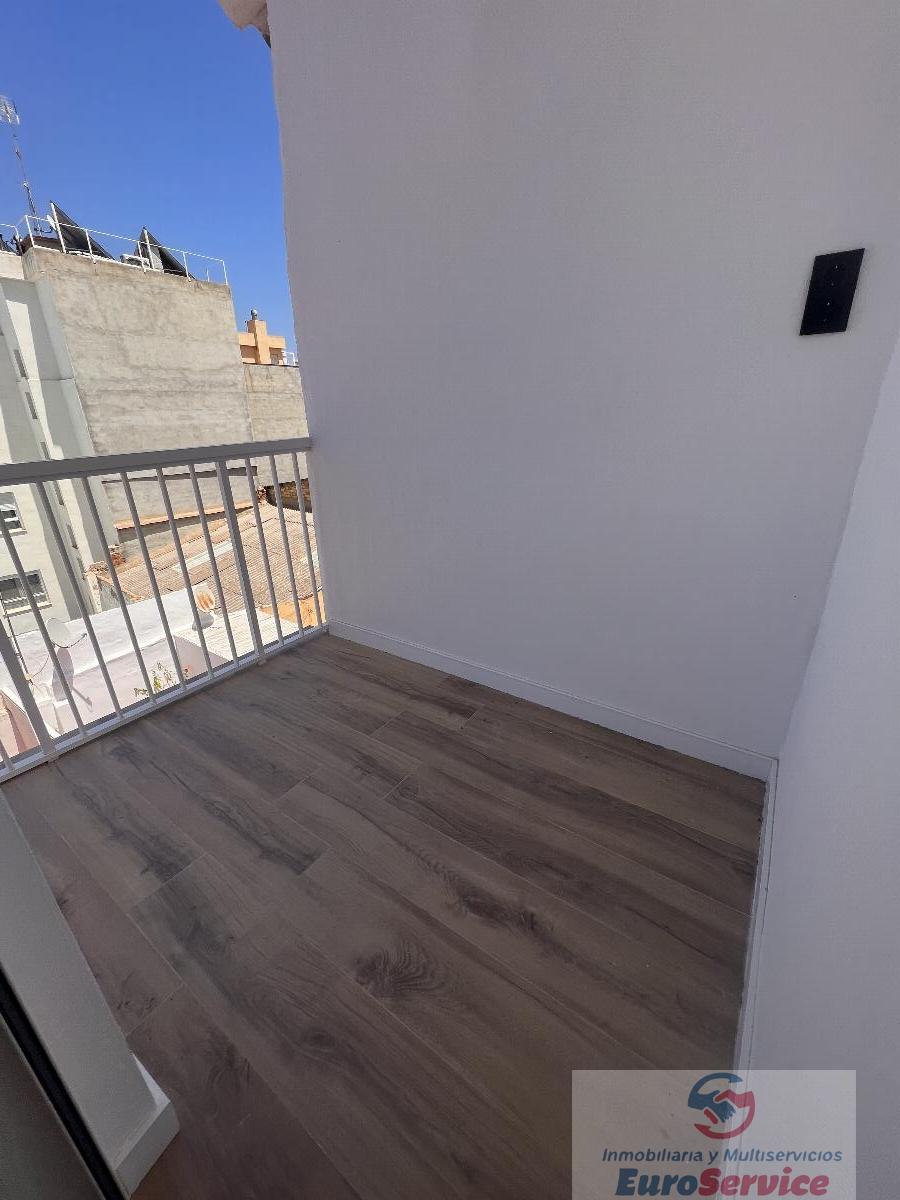 For sale of flat in Valencia