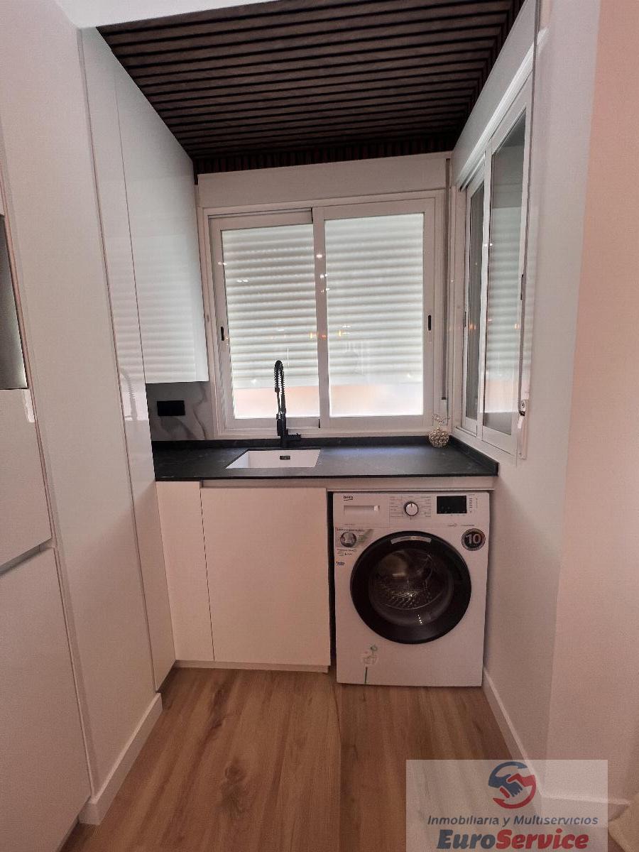 For sale of flat in Valencia