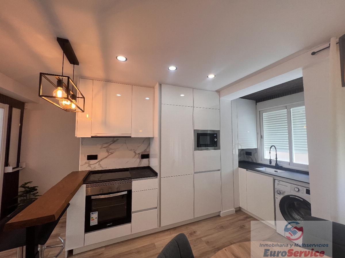 For sale of flat in Valencia