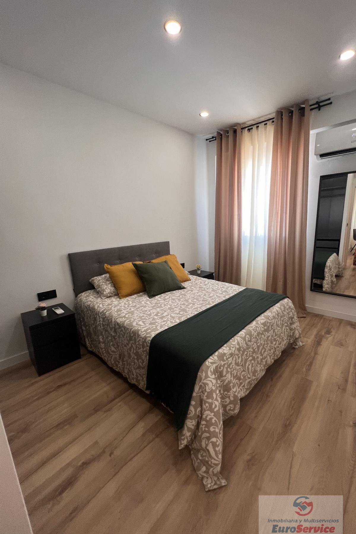 For sale of flat in Valencia