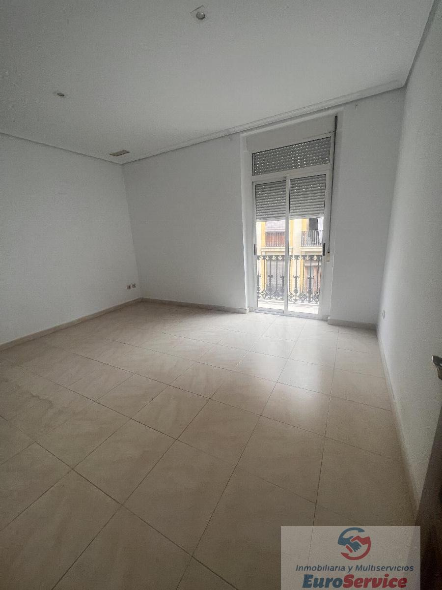 For rent of flat in Valencia