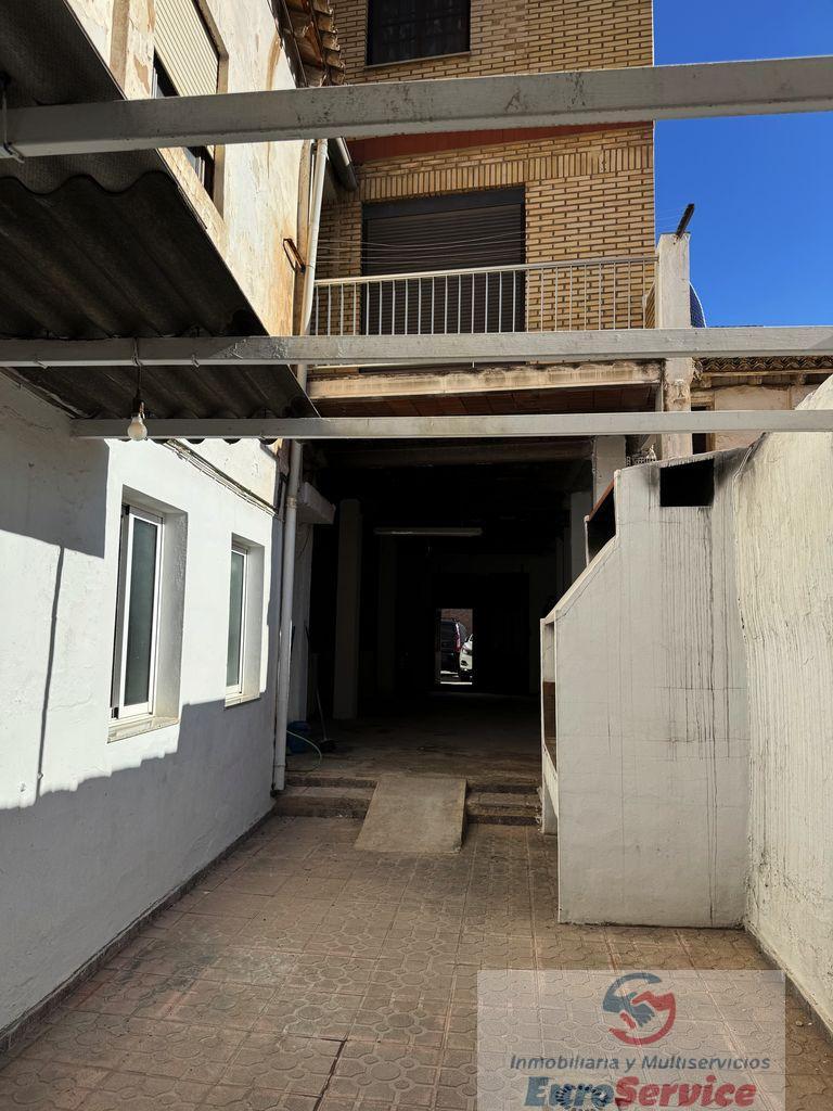 For sale of commercial in Massamagrell