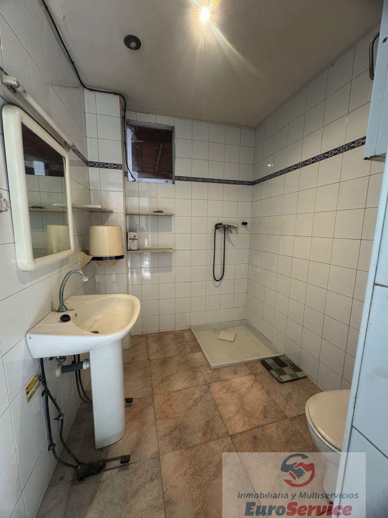For sale of commercial in Massamagrell