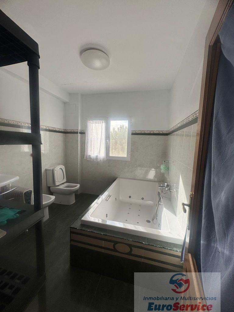 For sale of chalet in Villar del Arzobispo