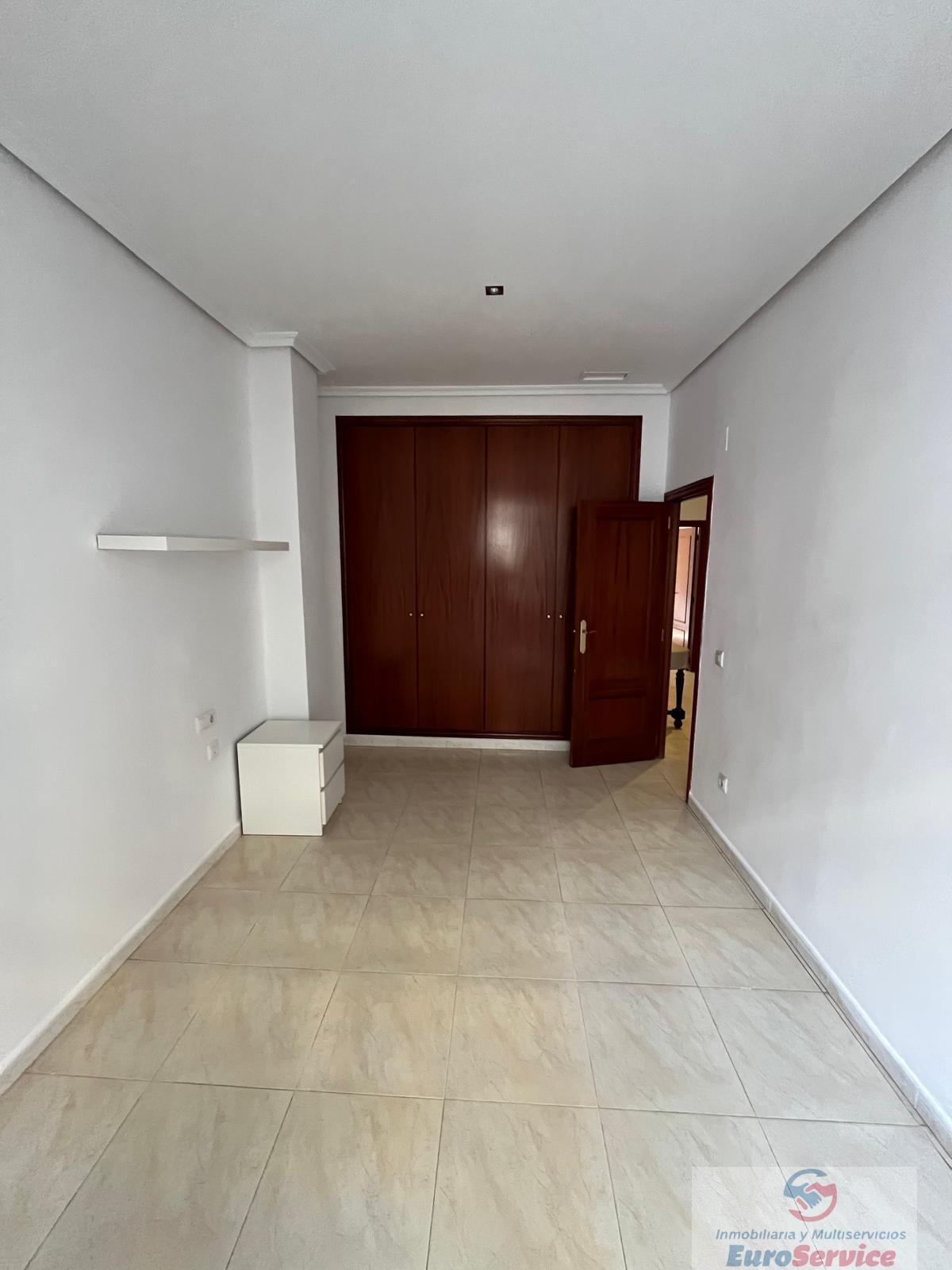 For rent of apartment in Valencia