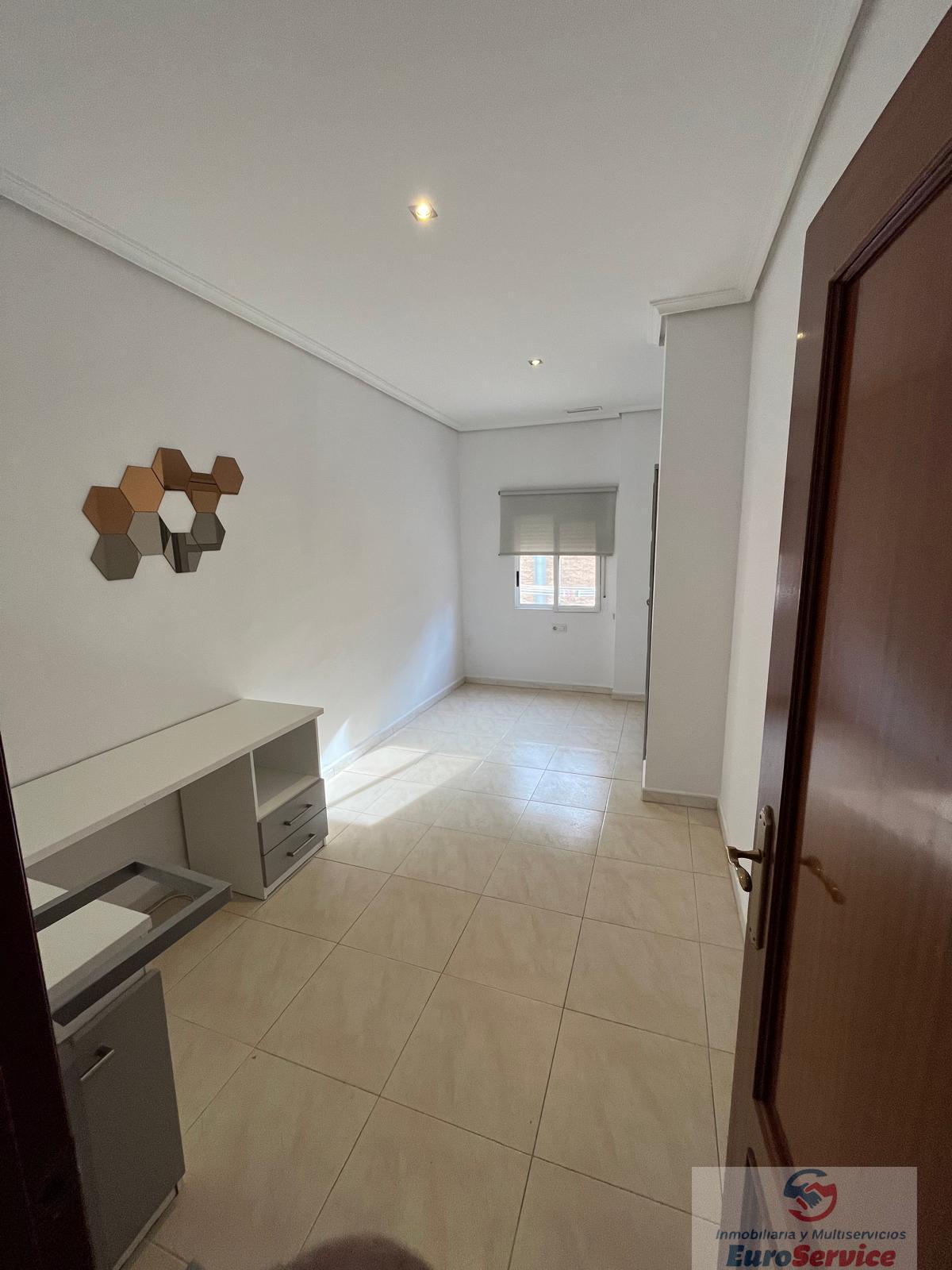 For rent of apartment in Valencia