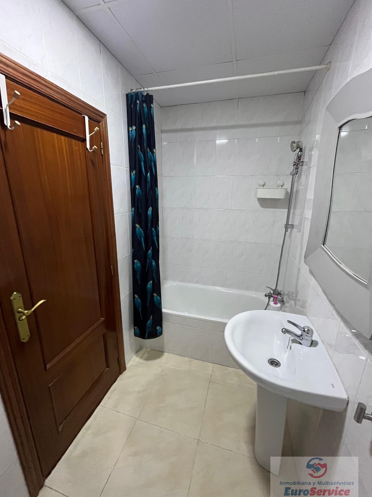For rent of apartment in Valencia