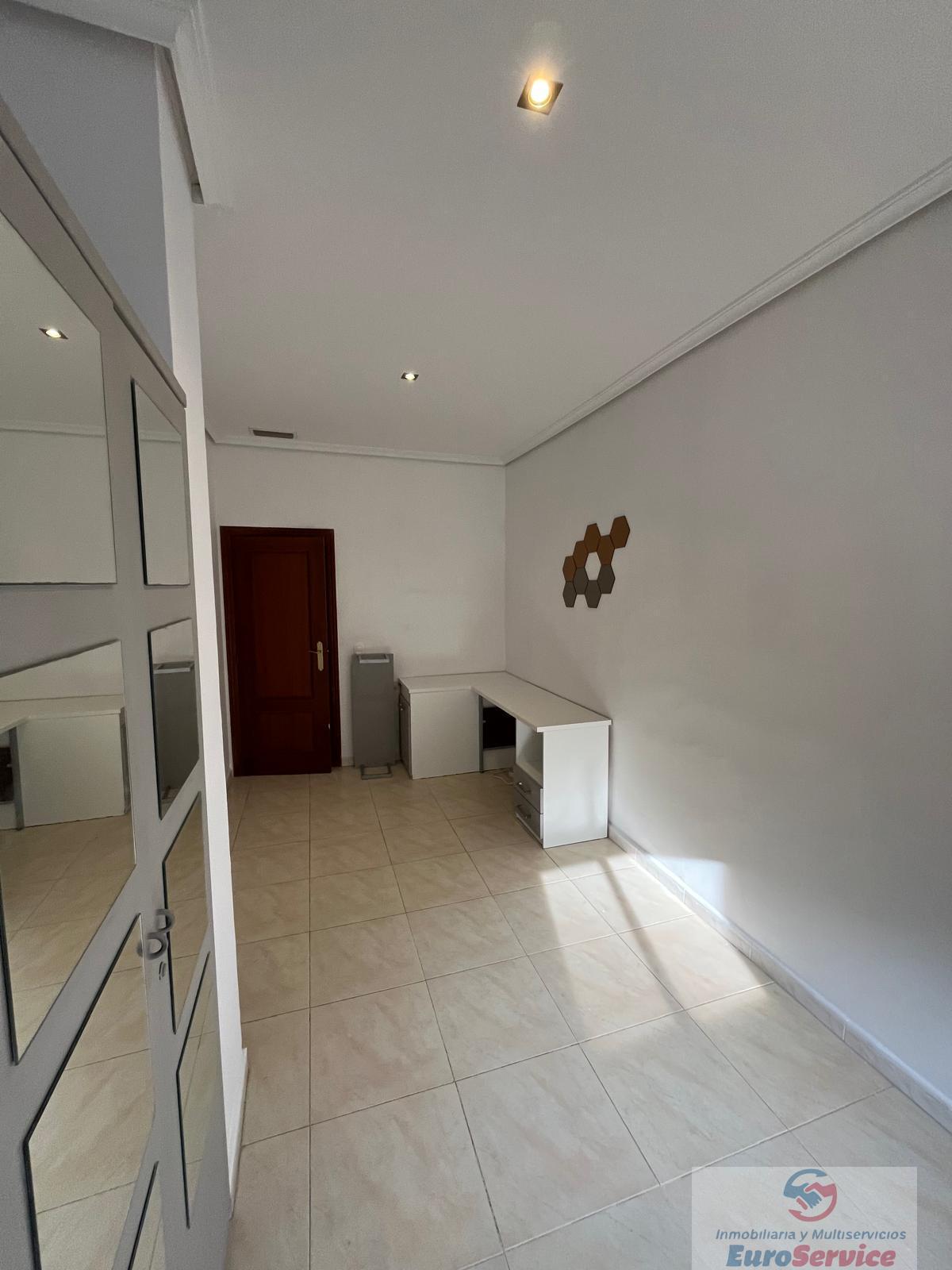 For rent of apartment in Valencia