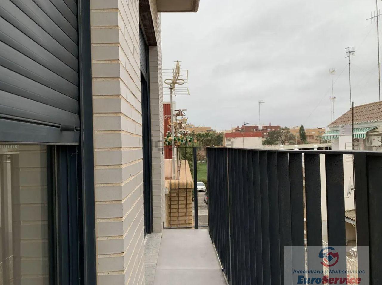 For sale of flat in Puerto de Sagunto