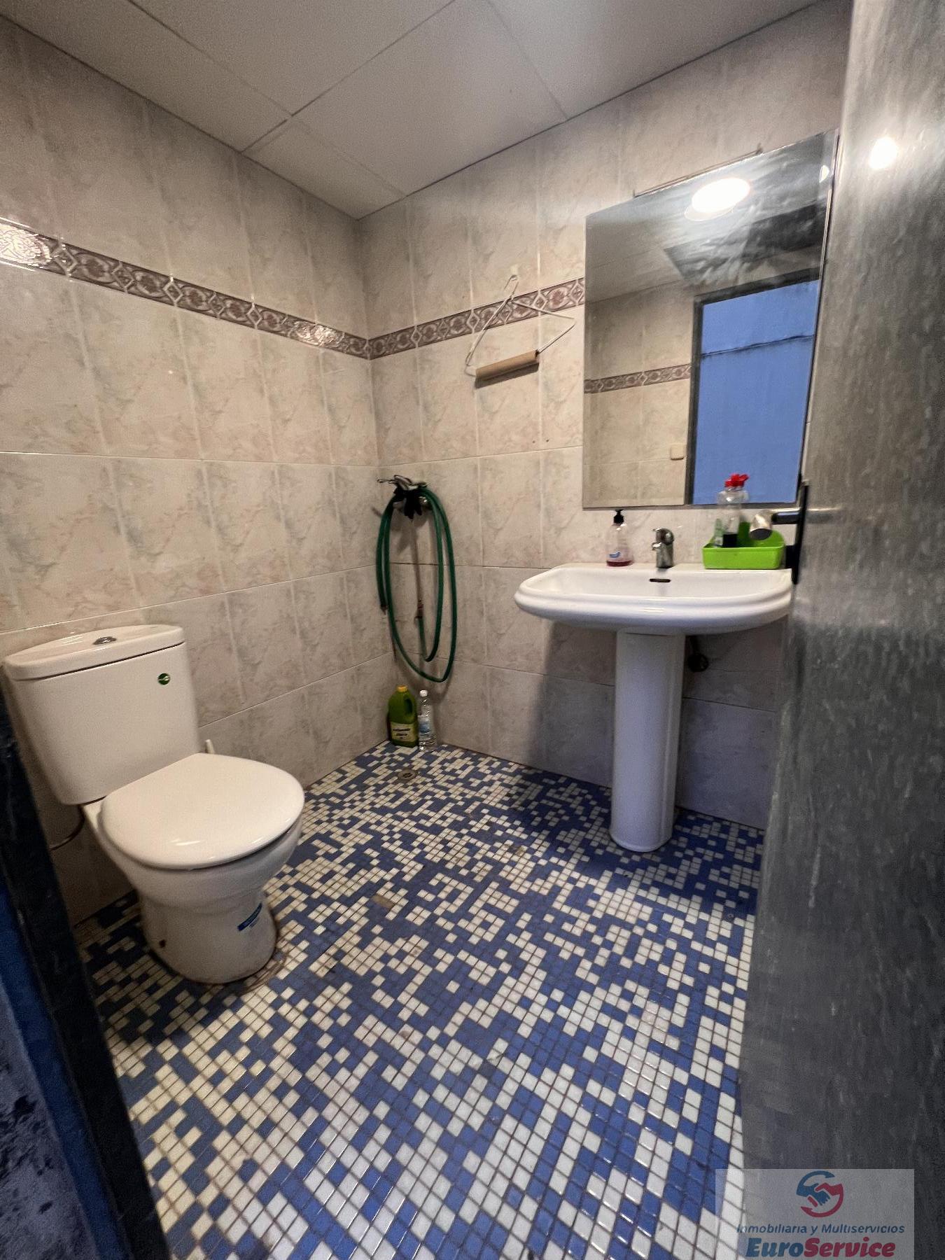 For rent of premises in Valencia