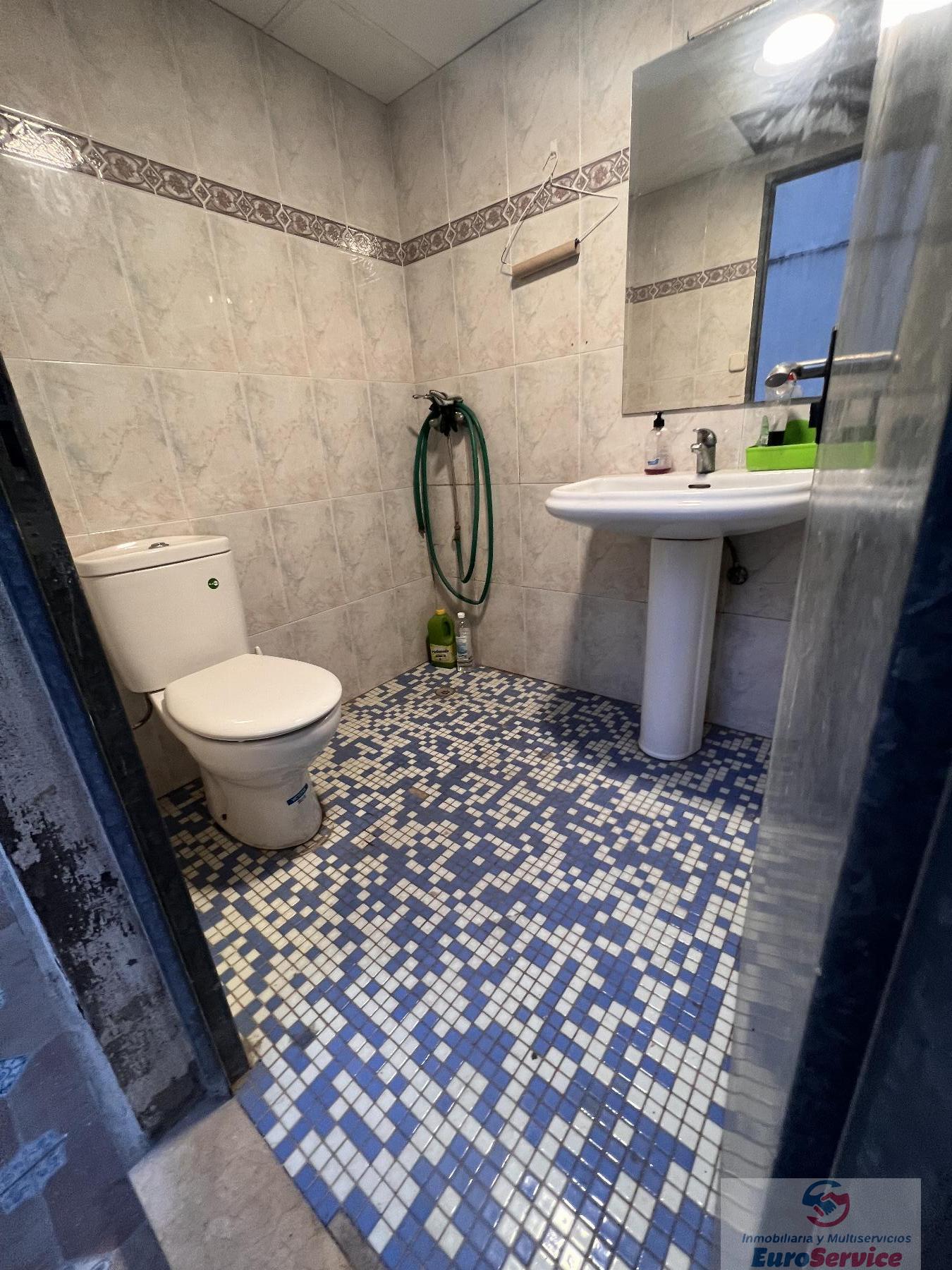 For rent of premises in Valencia