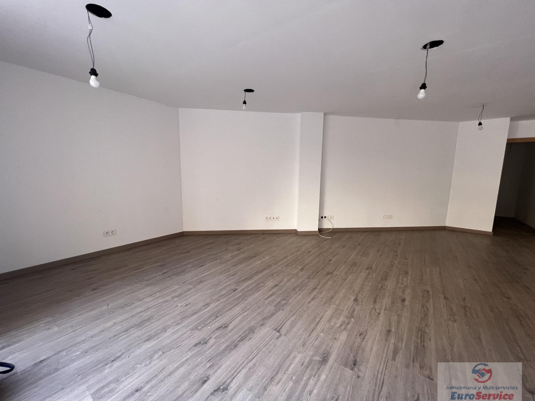 For sale of commercial in Alicante