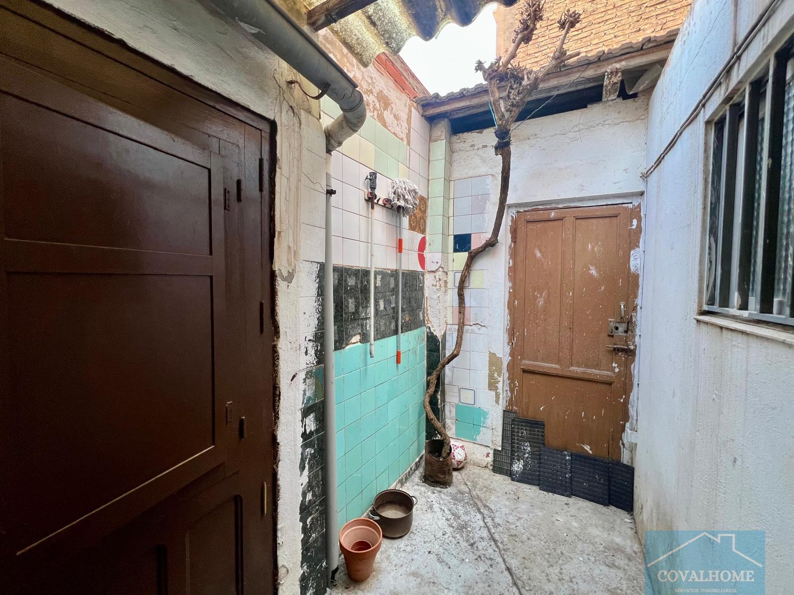 For sale of house in Valencia