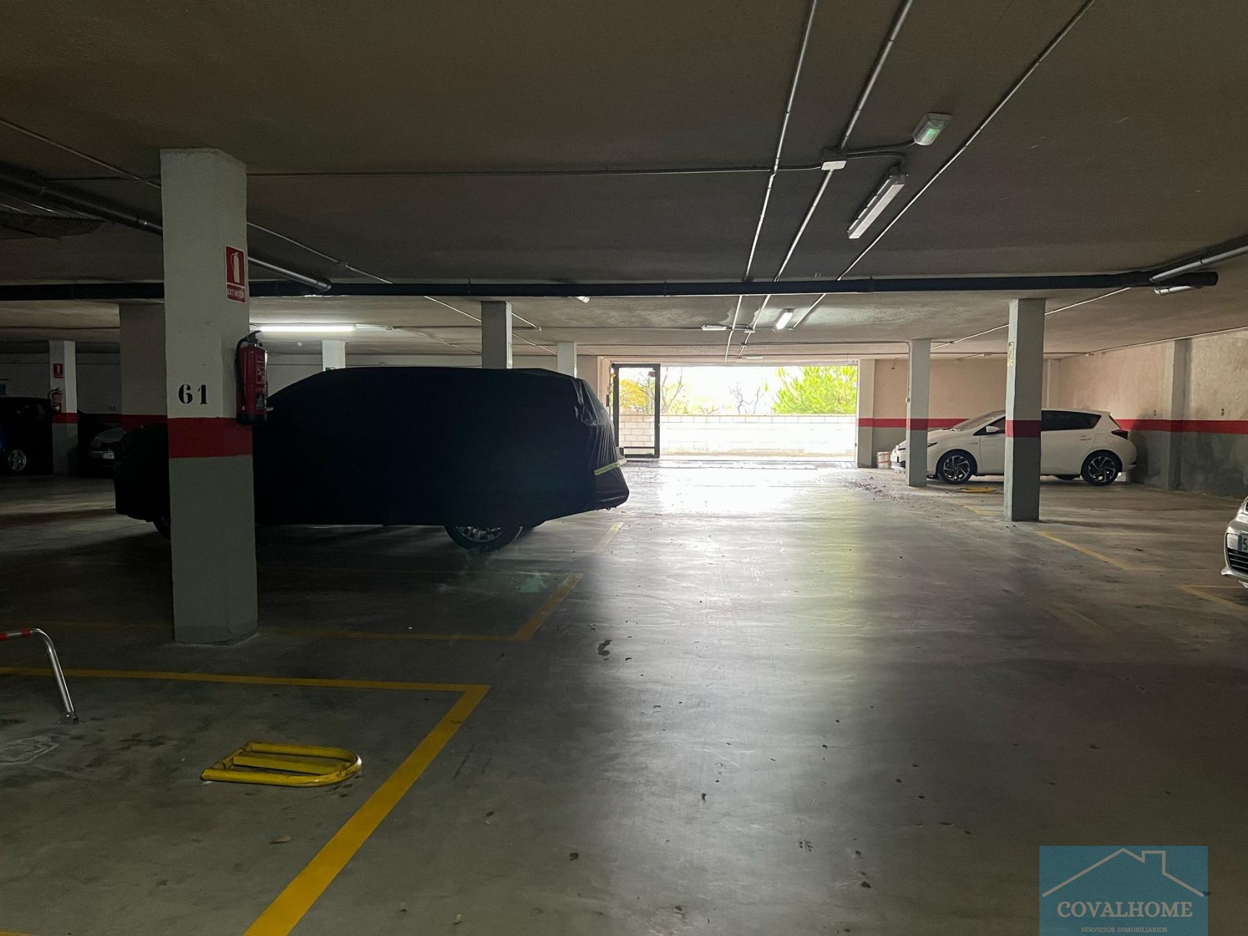 For sale of garage in Paterna